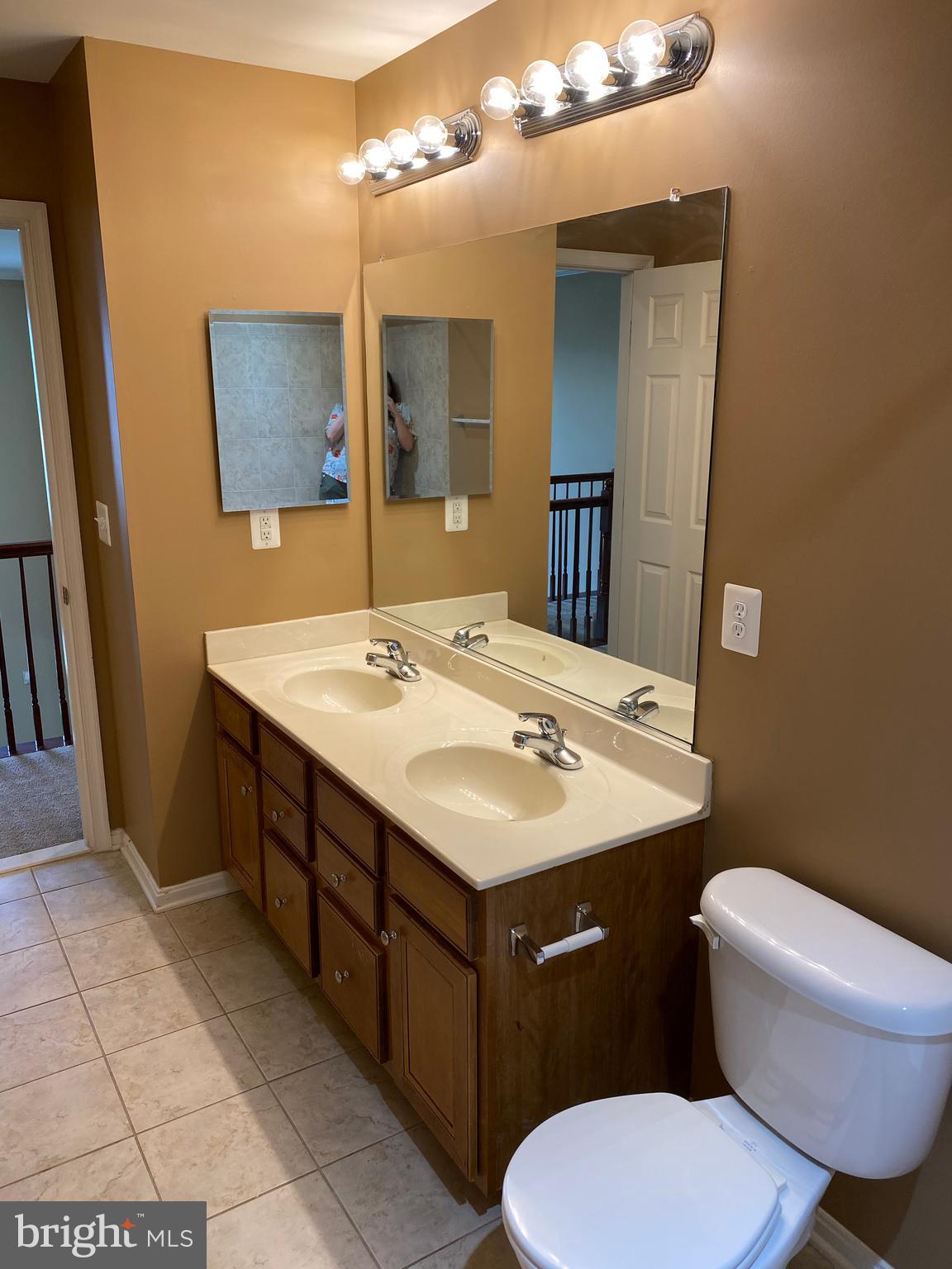 LEELAND STATION - Residential Lease