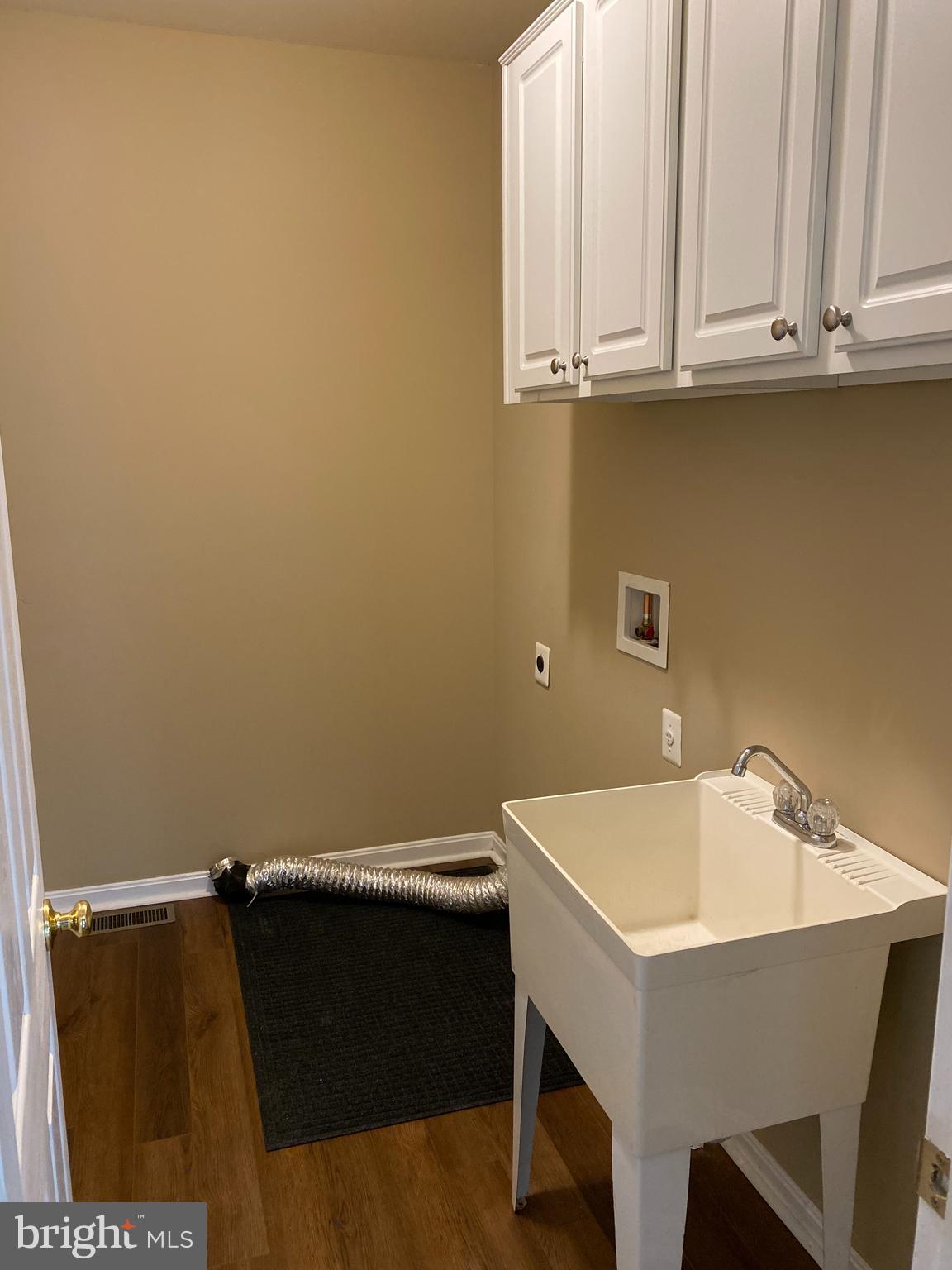 LEELAND STATION - Residential Lease