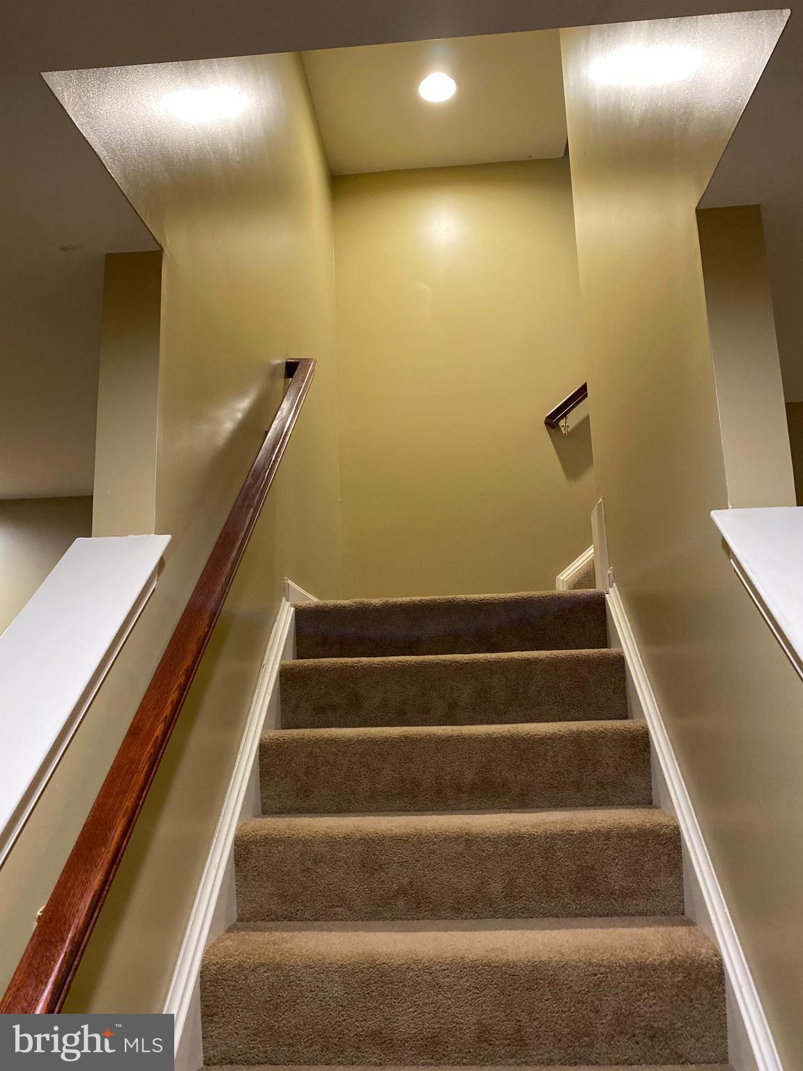 LEELAND STATION - Residential Lease