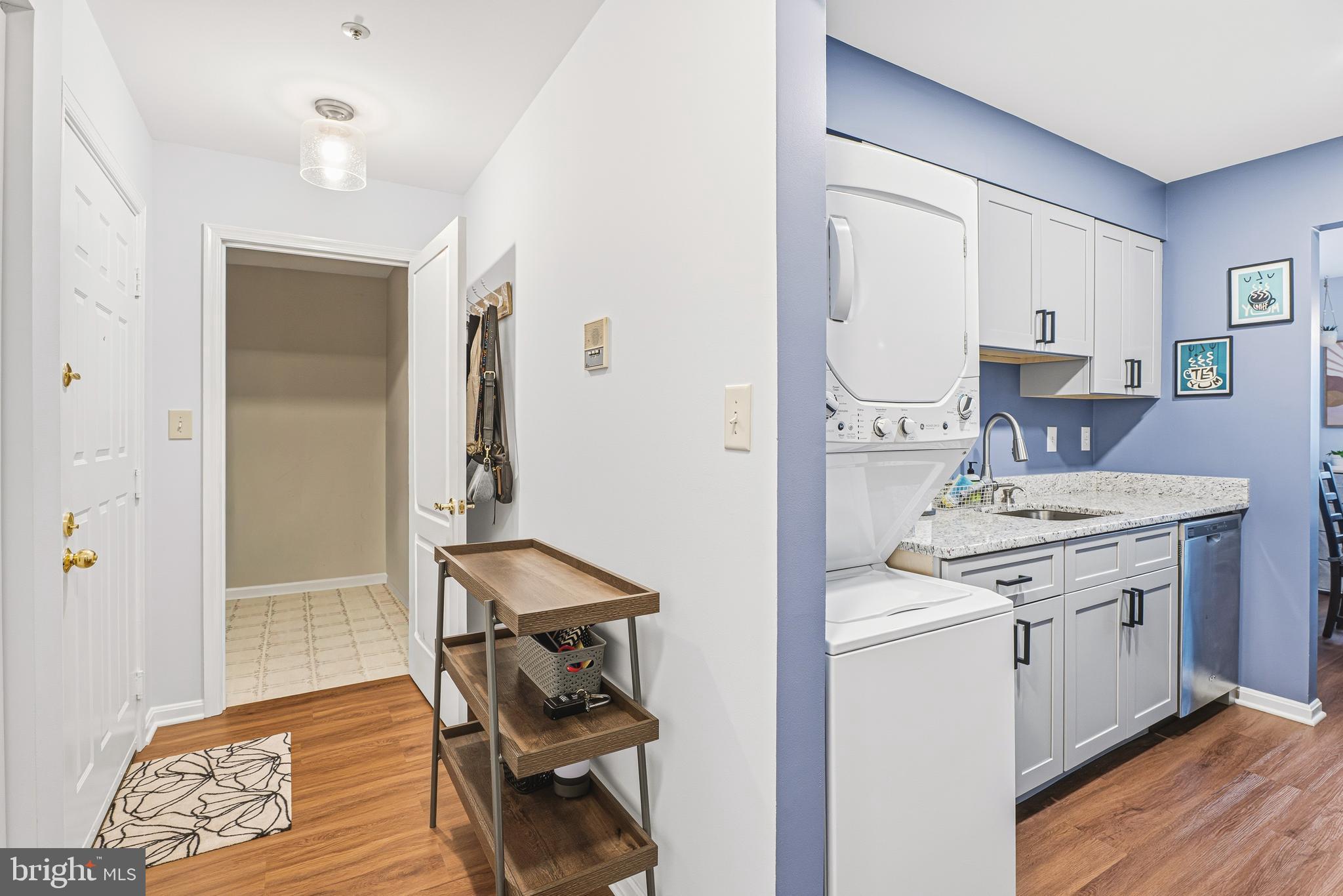 VILLAGE OF MONTGOMERY RUN - Residential