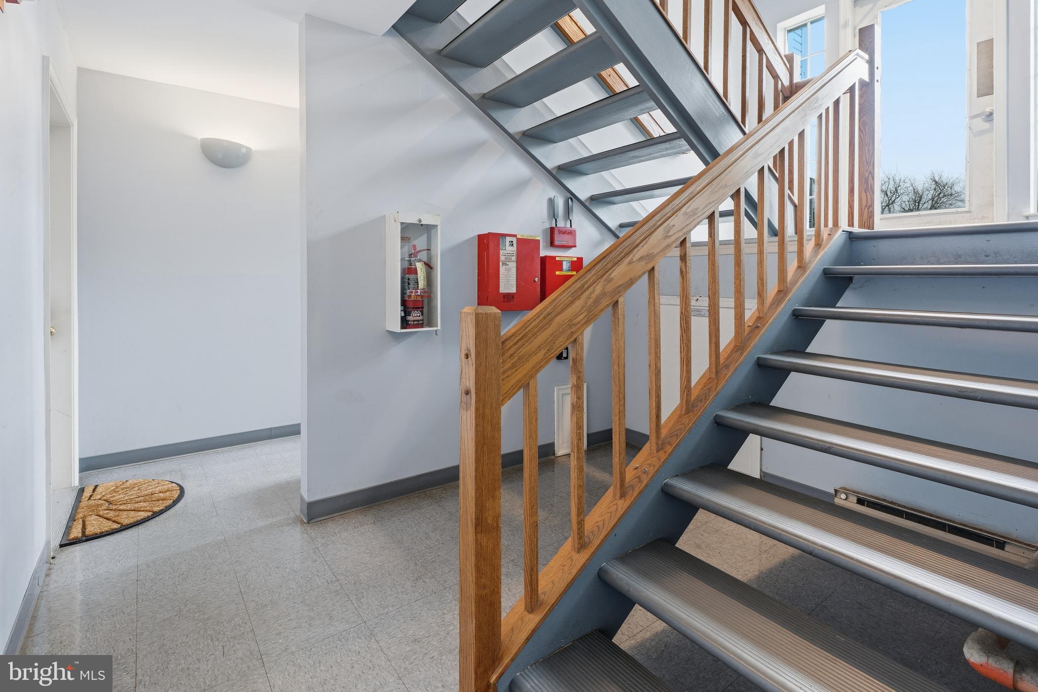 VILLAGE OF MONTGOMERY RUN - Residential