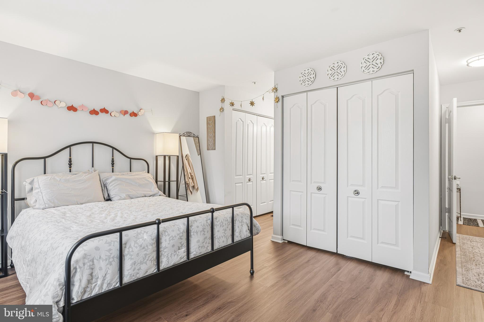 VILLAGE OF MONTGOMERY RUN - Residential