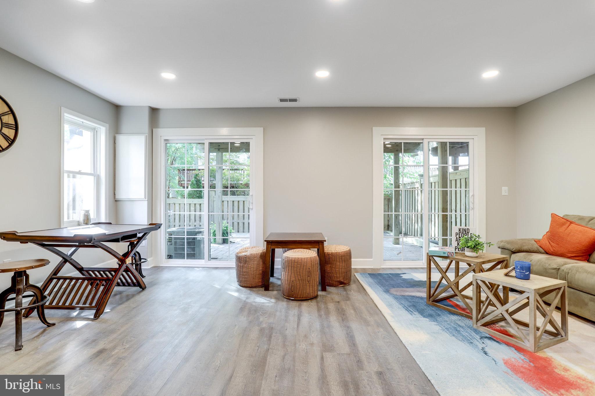 PENDERBROOK - Residential