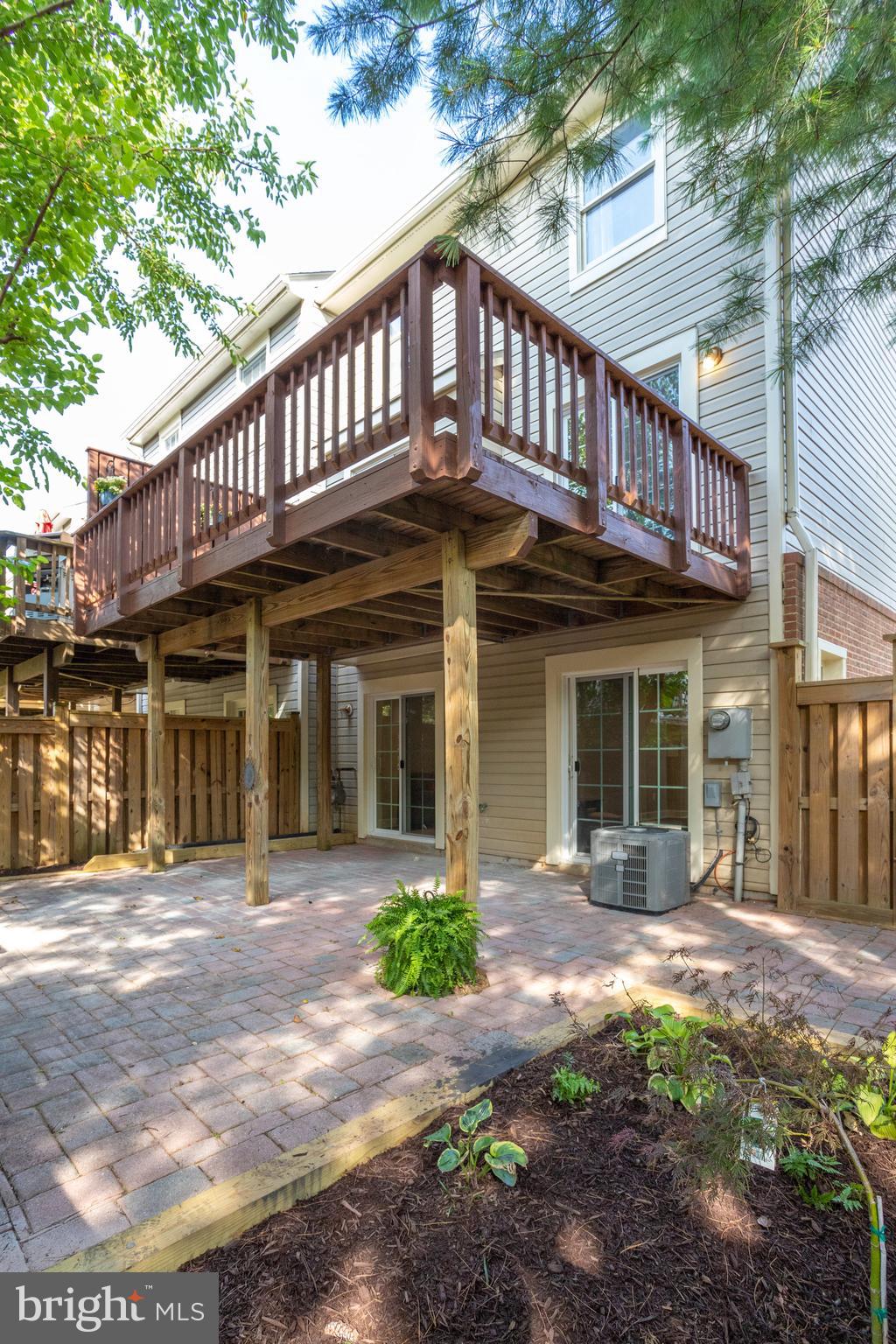 PENDERBROOK - Residential