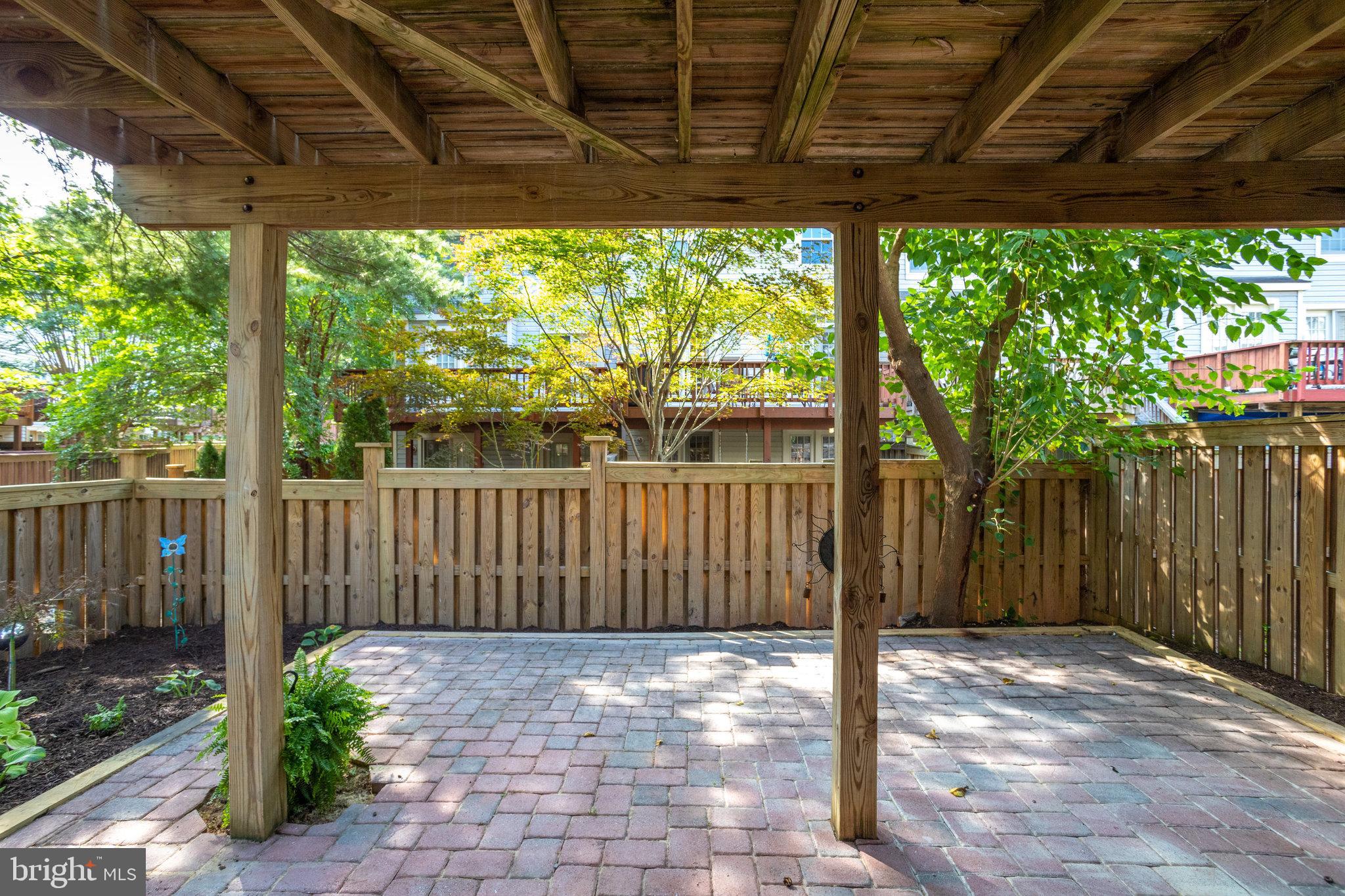 PENDERBROOK - Residential