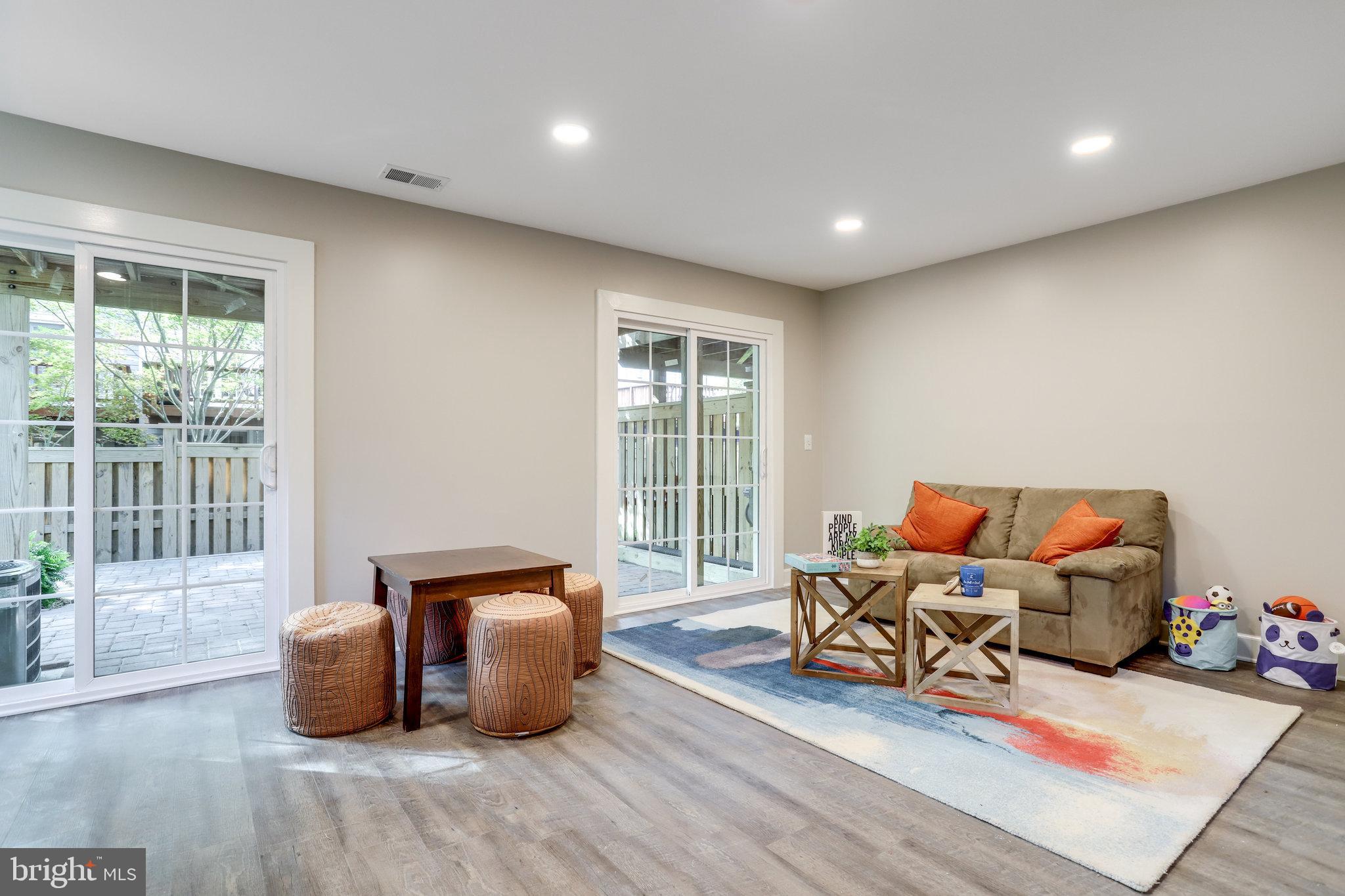 PENDERBROOK - Residential