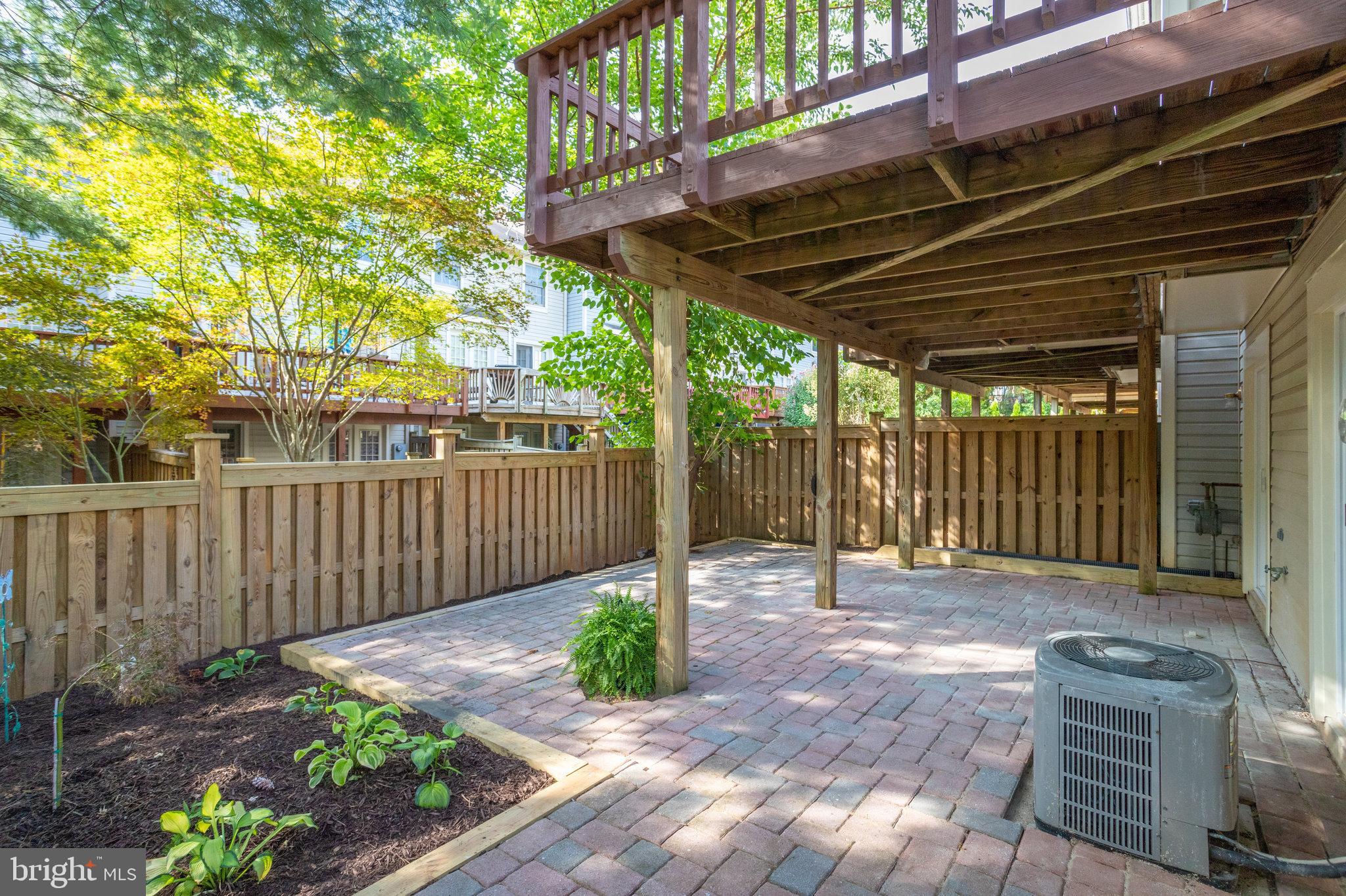 PENDERBROOK - Residential