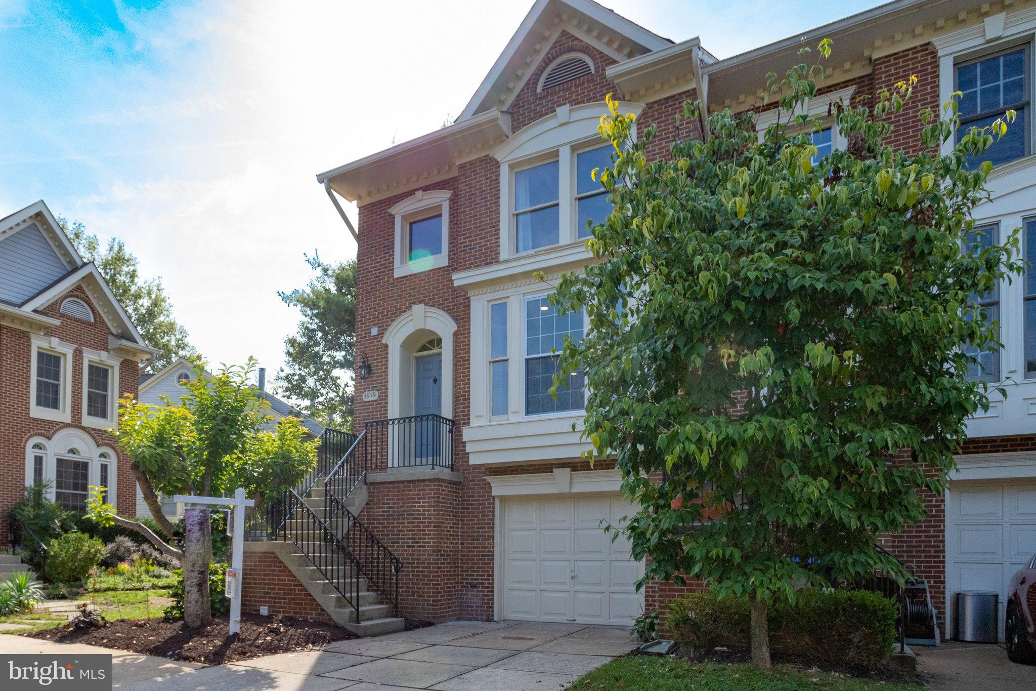 PENDERBROOK - Residential