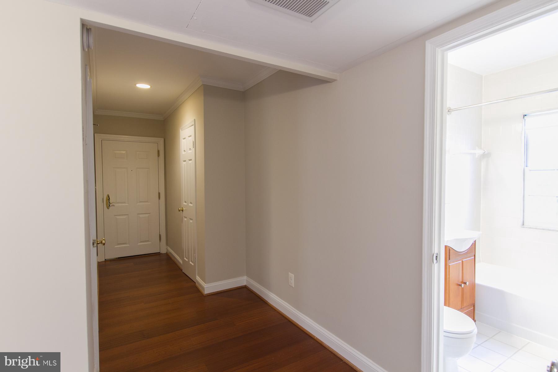 RIVERTON - Residential Lease