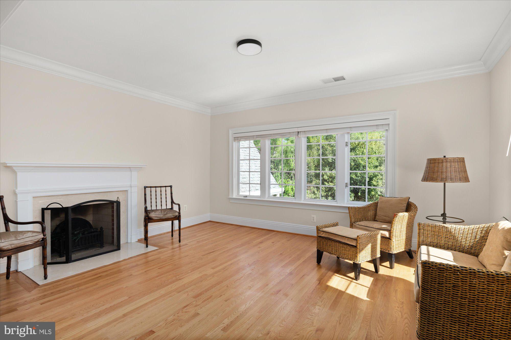 LANGLEY FOREST - Residential