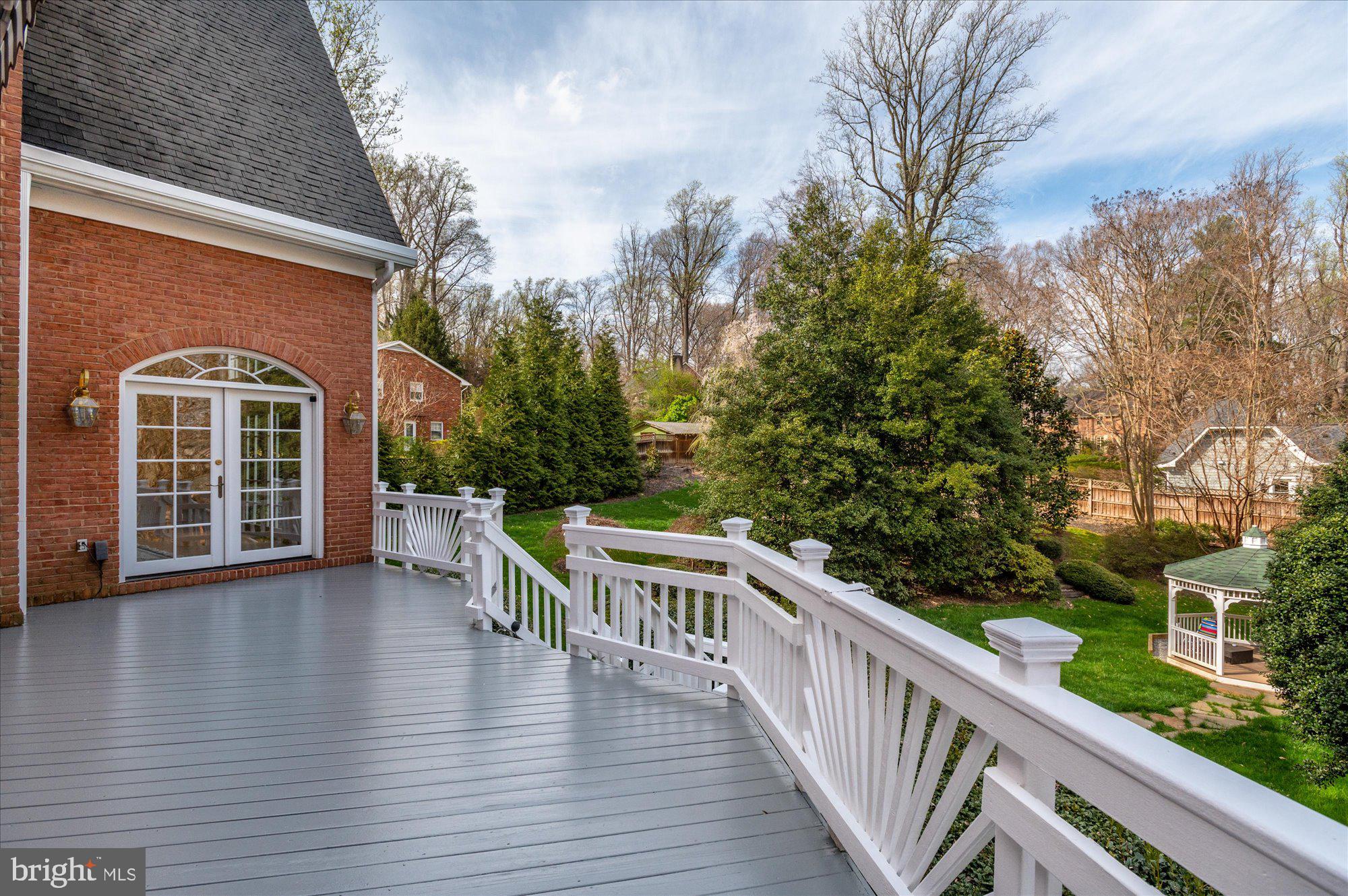 LANGLEY FOREST - Residential