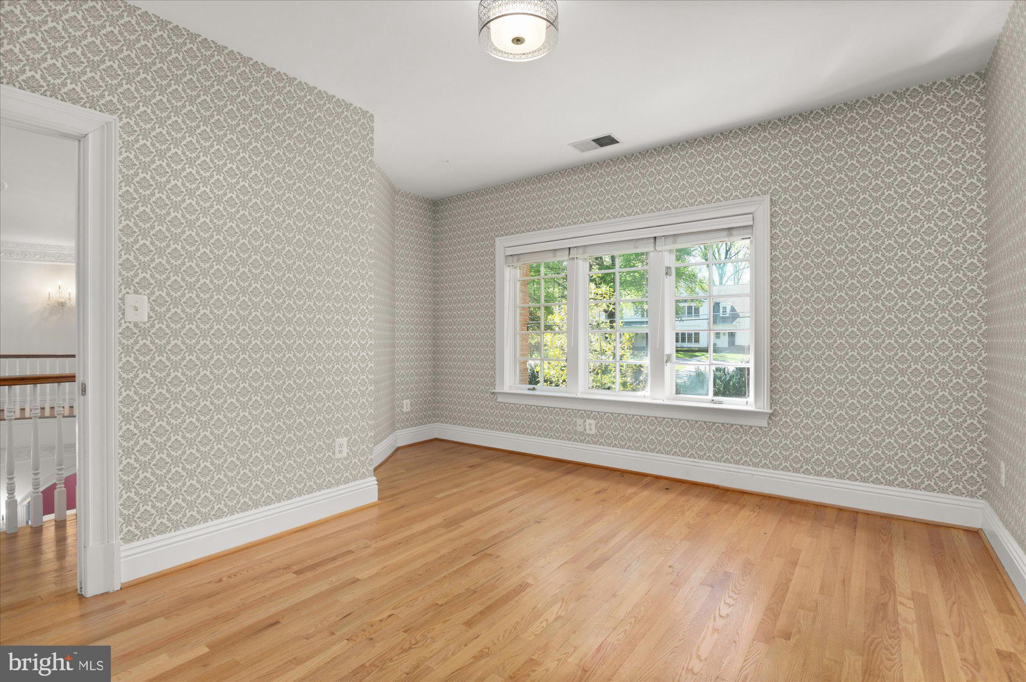 LANGLEY FOREST - Residential