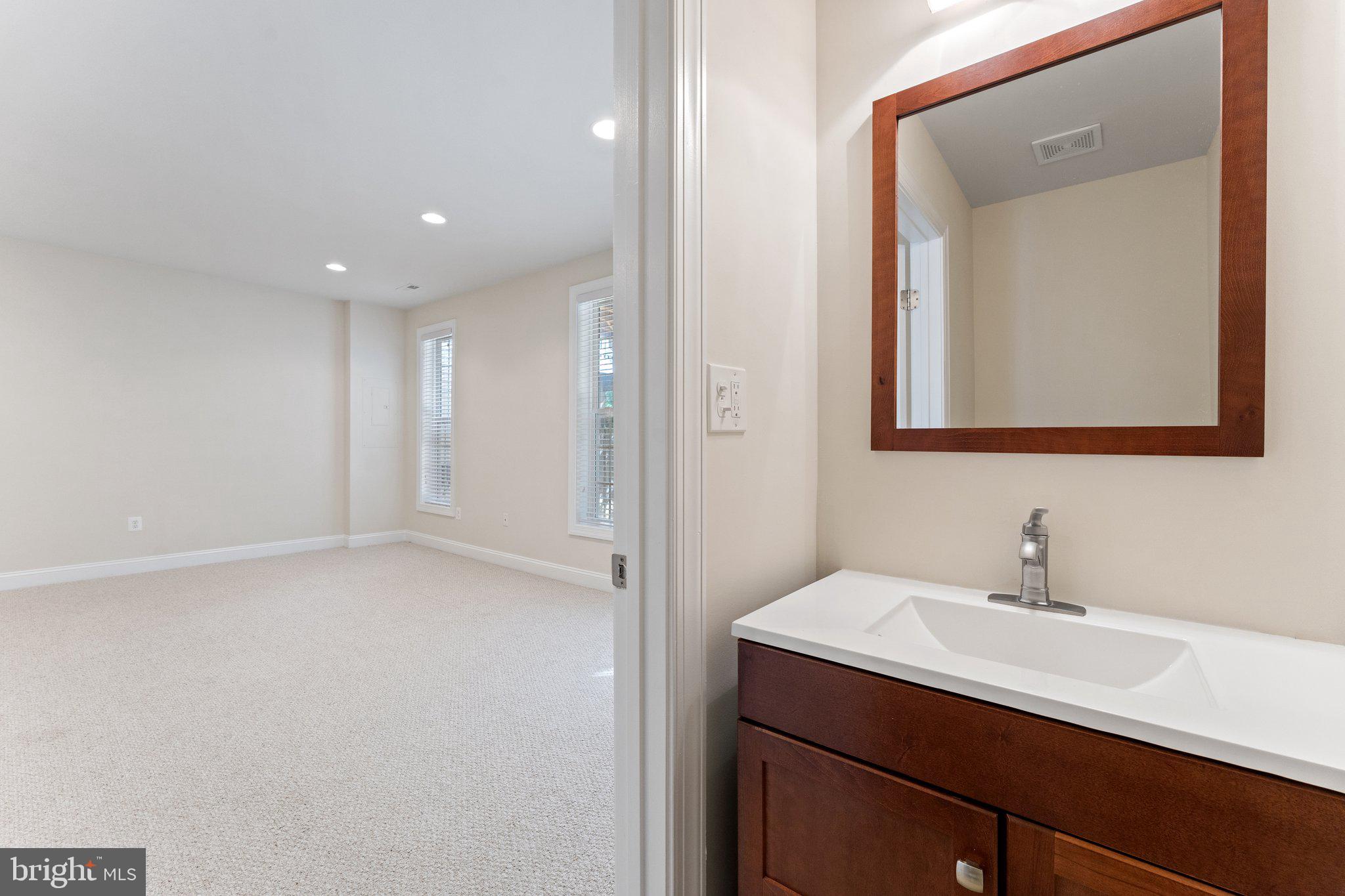 SOUTH MARKET - Residential Lease