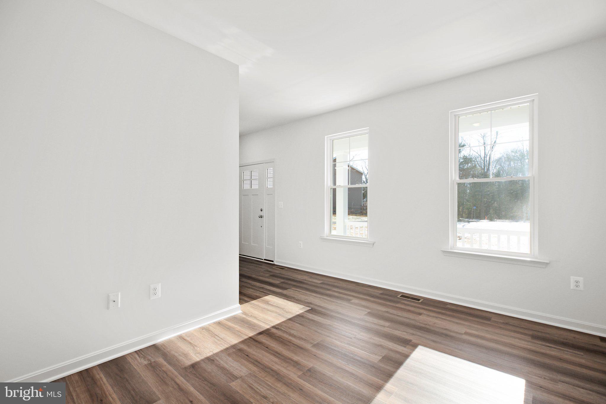 PRESIDENTIAL LAKES - Residential