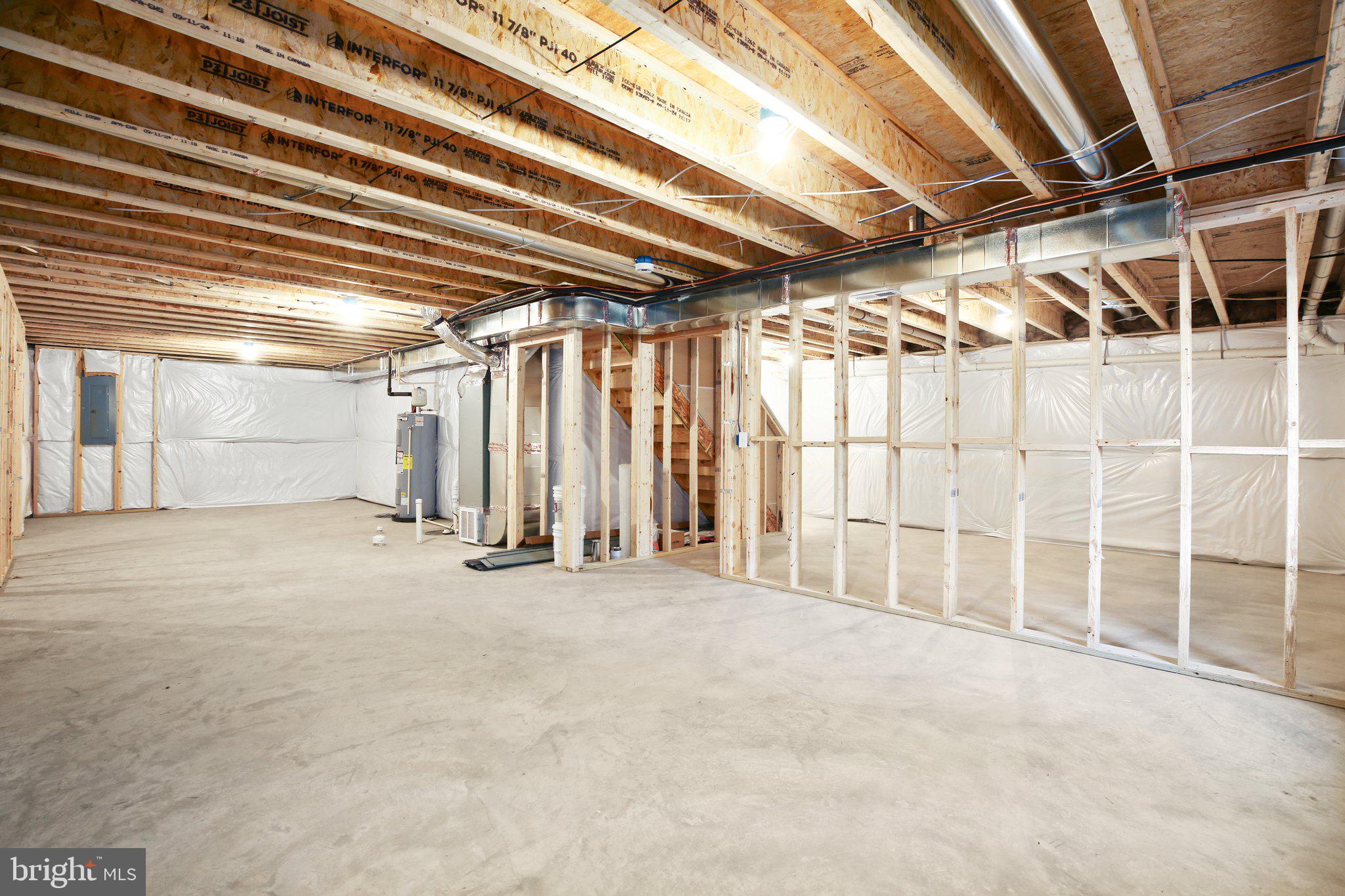 PRESIDENTIAL LAKES - Residential