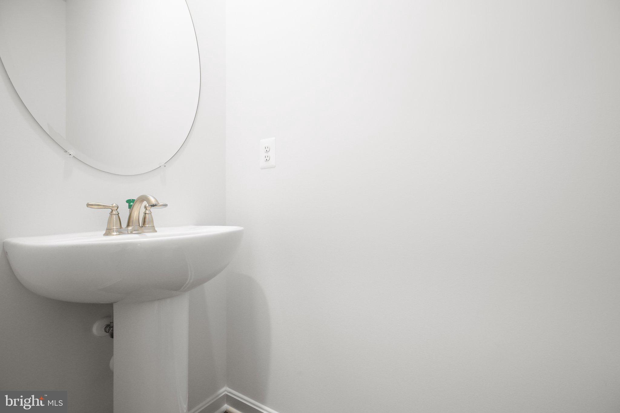 PRESIDENTIAL LAKES - Residential