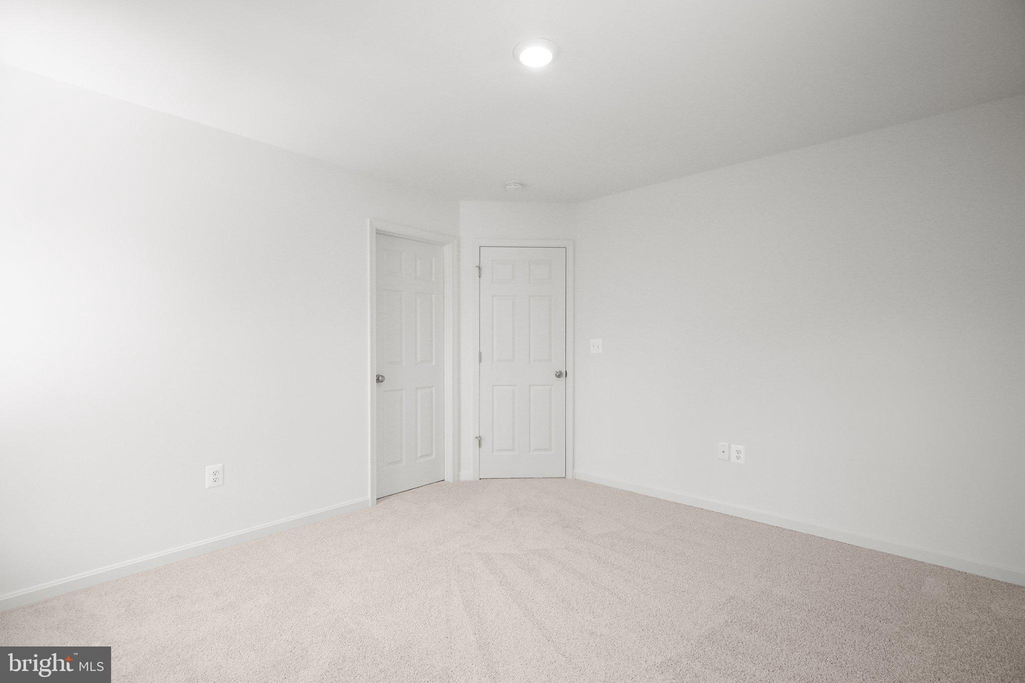 PRESIDENTIAL LAKES - Residential