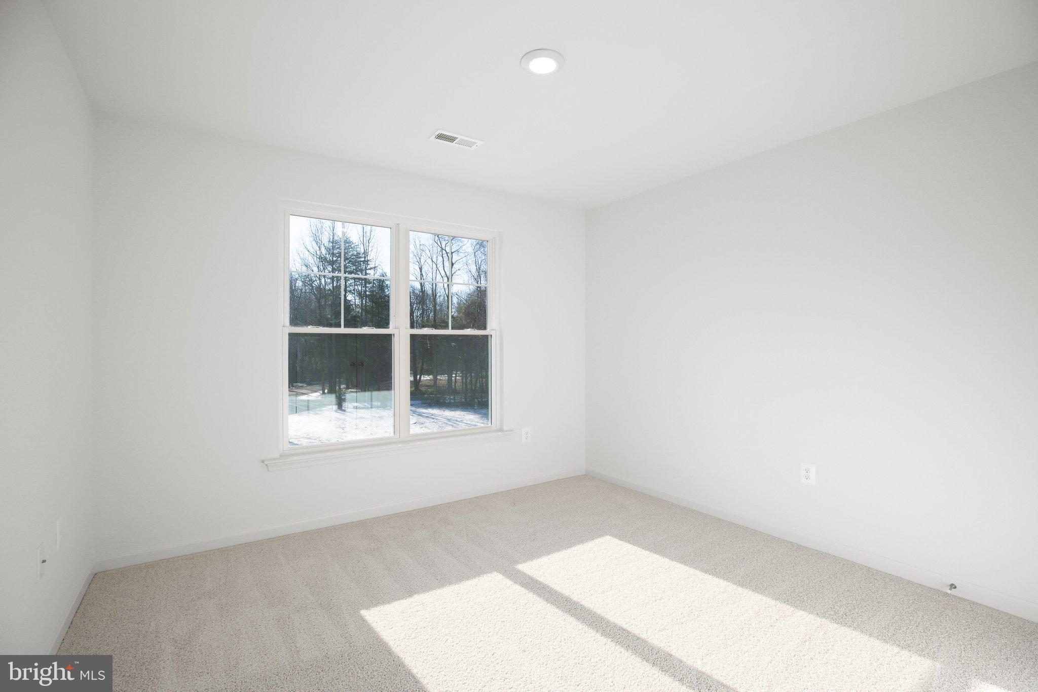 PRESIDENTIAL LAKES - Residential