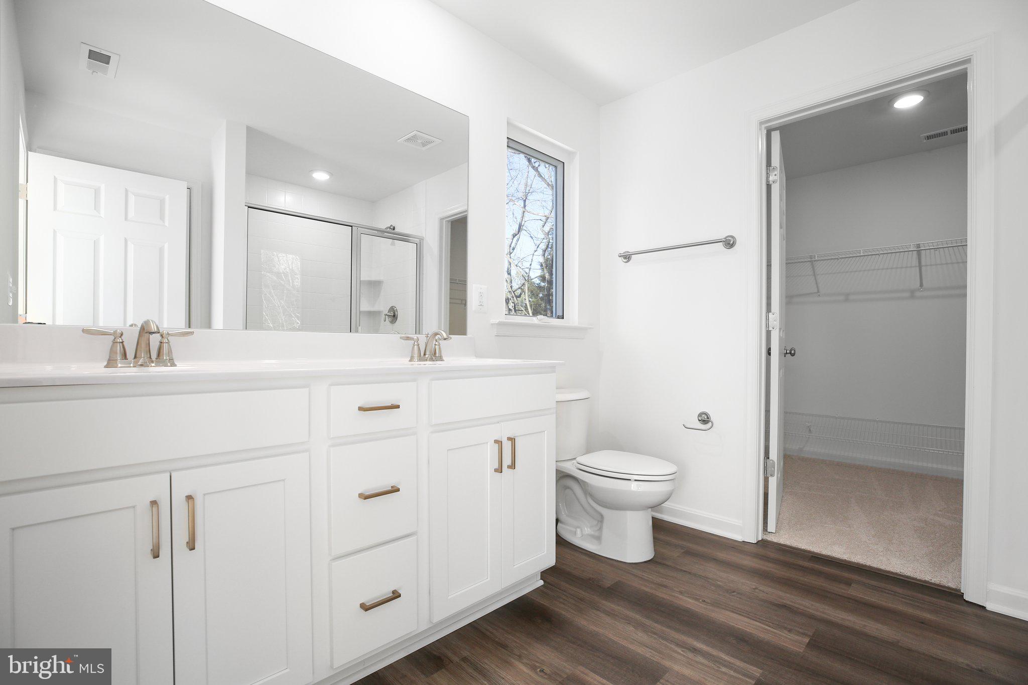 PRESIDENTIAL LAKES - Residential