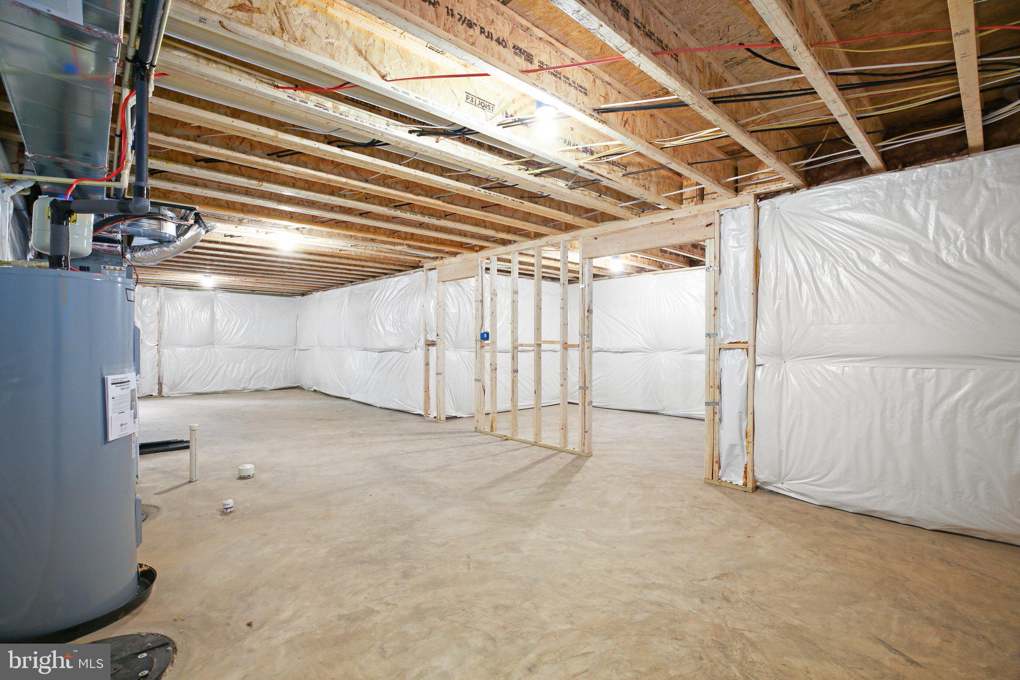 PRESIDENTIAL LAKES - Residential