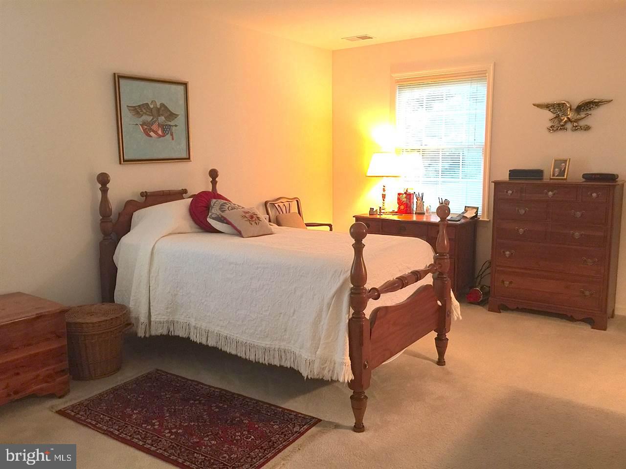 LONGSTOWN VILLAGE - Residential