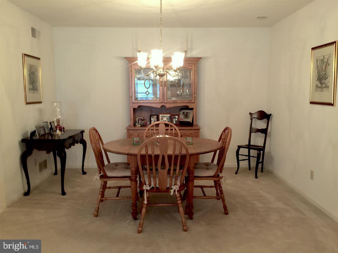 LONGSTOWN VILLAGE - Residential