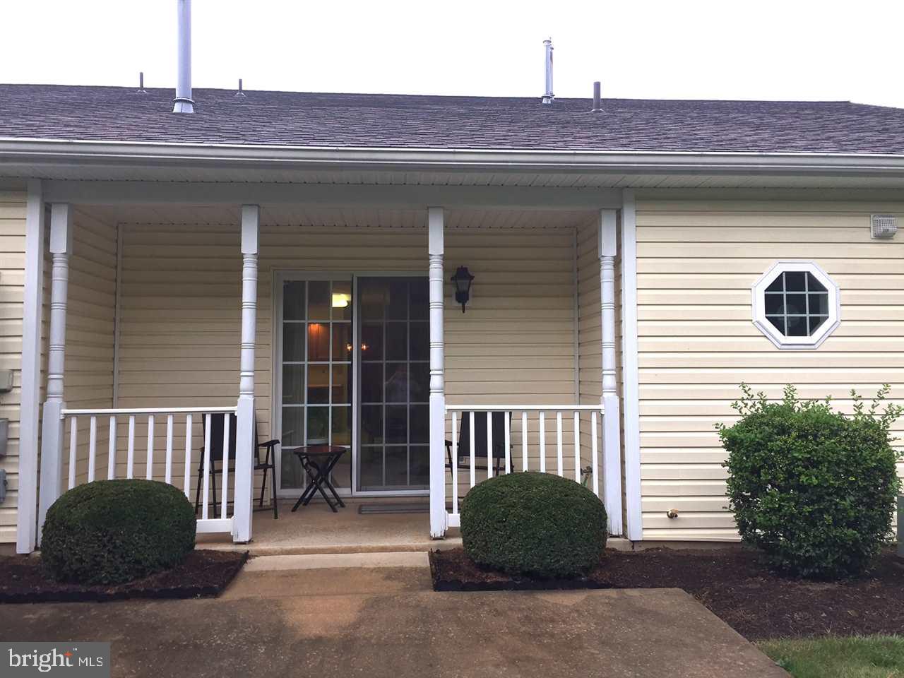 LONGSTOWN VILLAGE - Residential