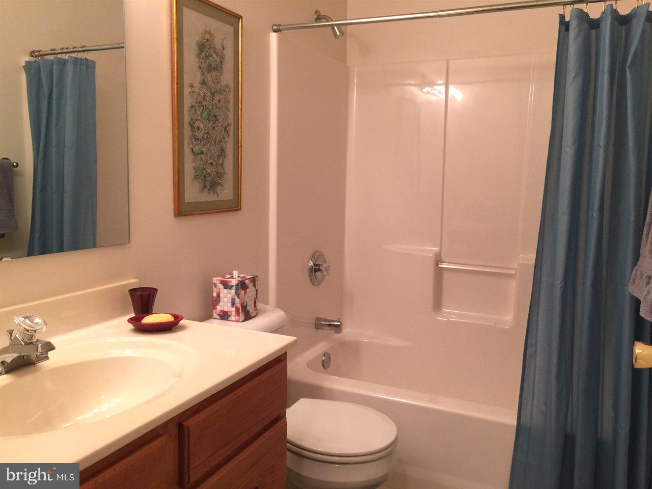 LONGSTOWN VILLAGE - Residential