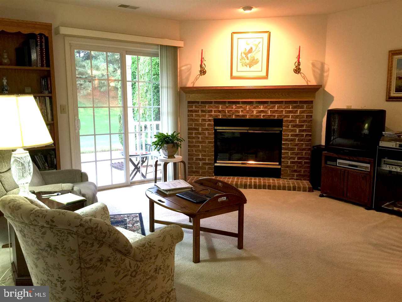 LONGSTOWN VILLAGE - Residential