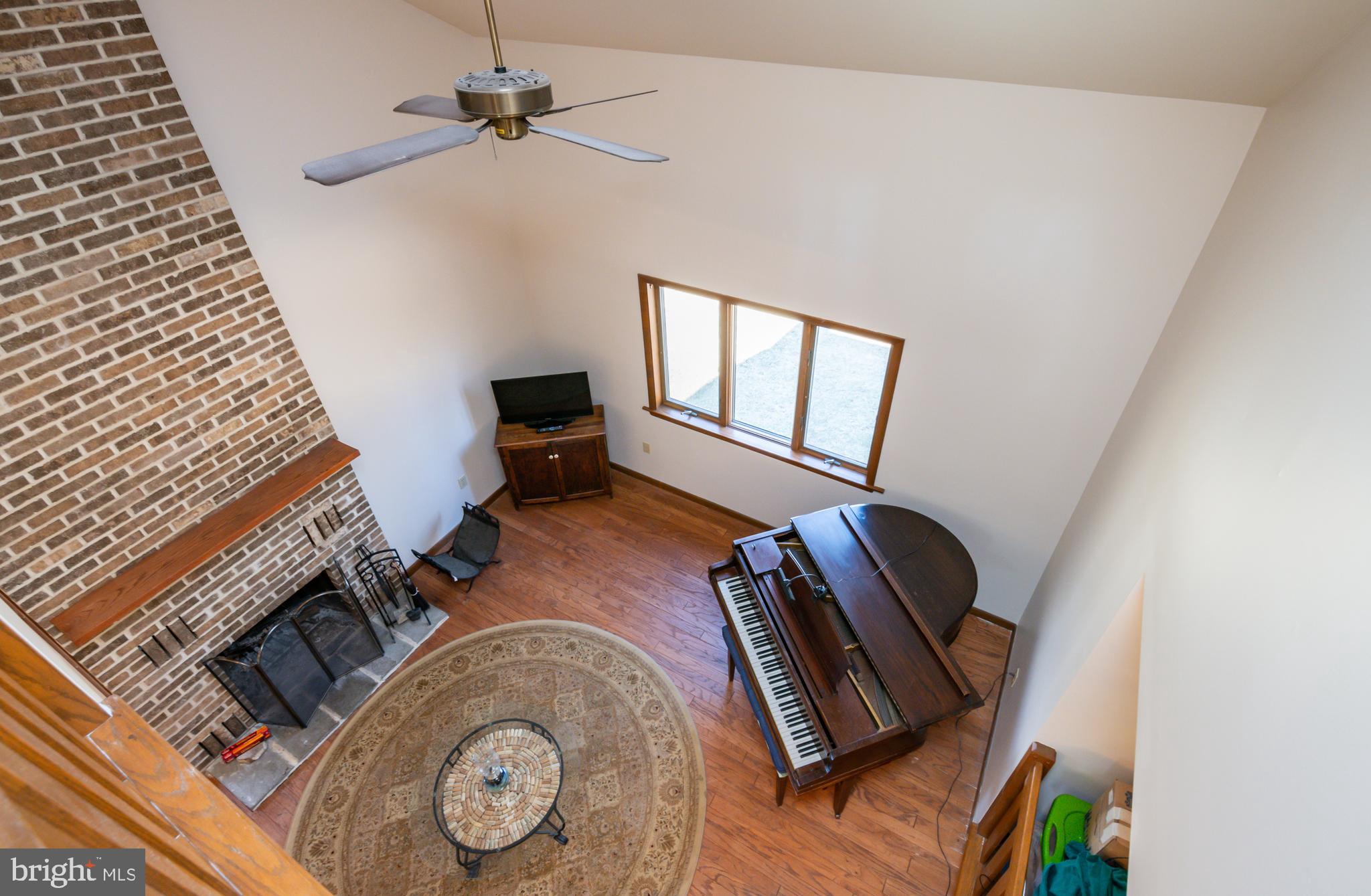 CHARMING RIDGE - Residential