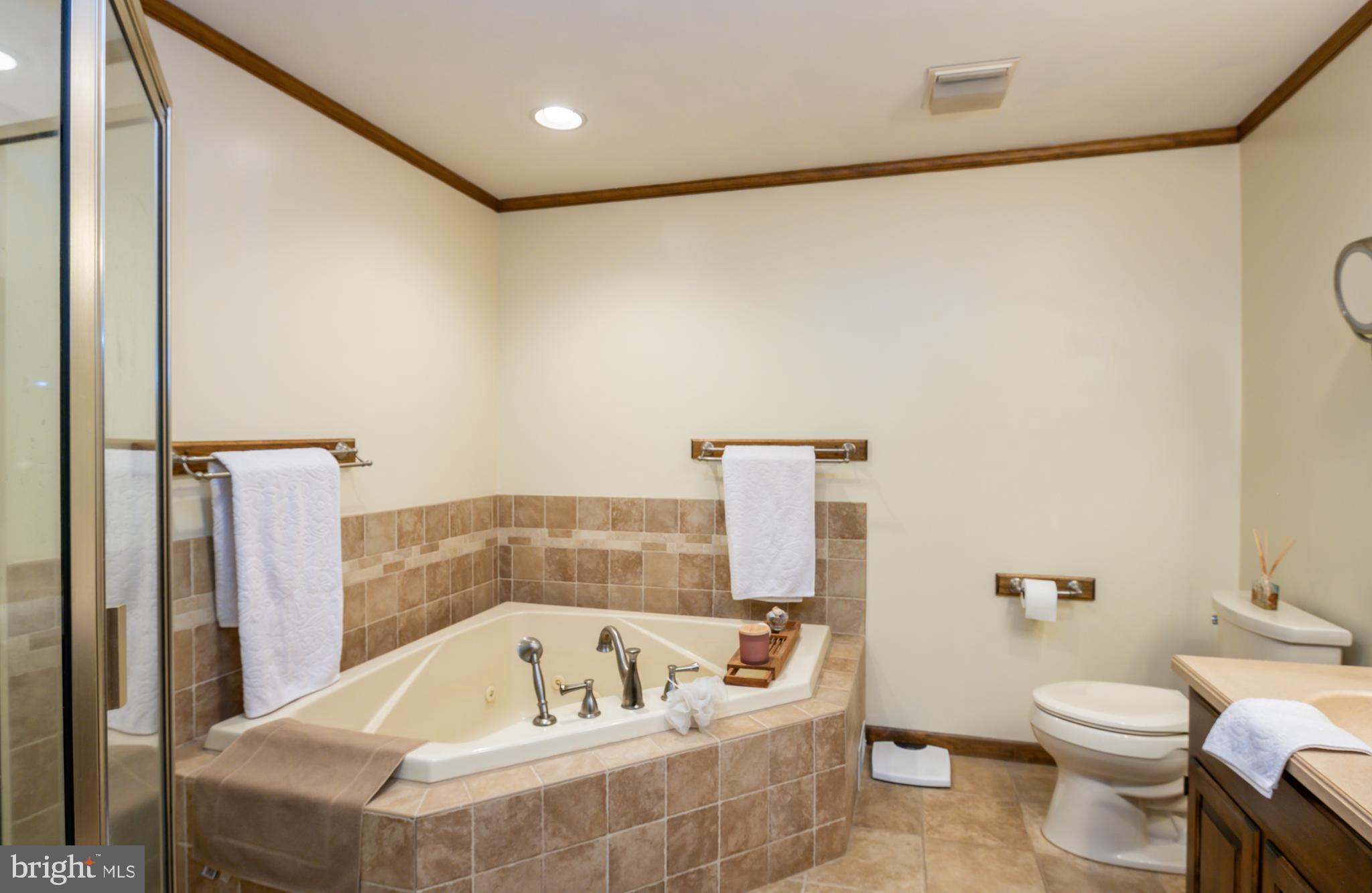 CHARMING RIDGE - Residential