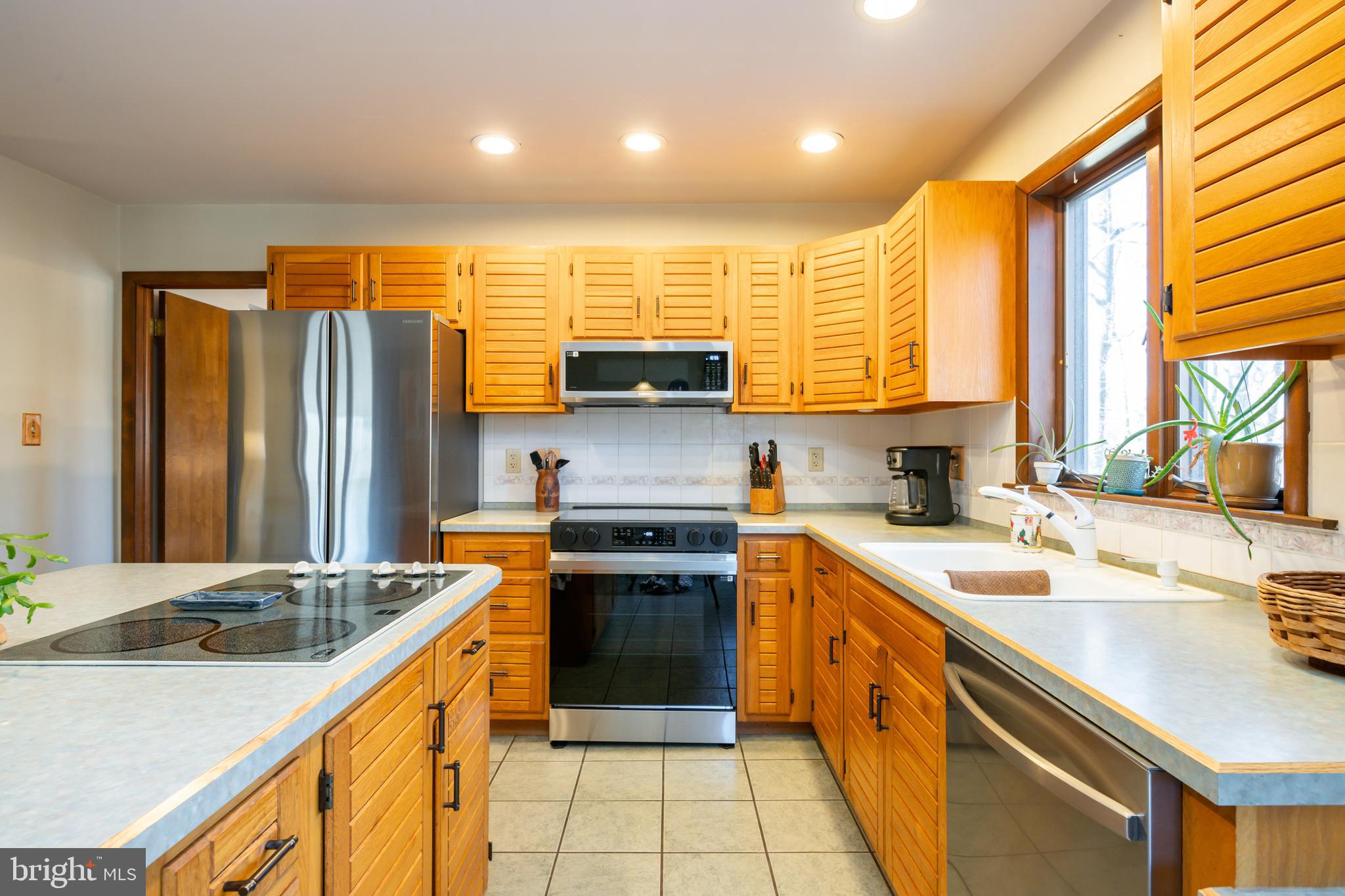 CHARMING RIDGE - Residential