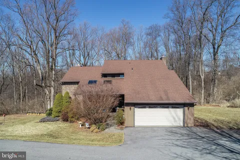 5029 Old Farm Lane, Mohnton, PA MLS: PABK2053878