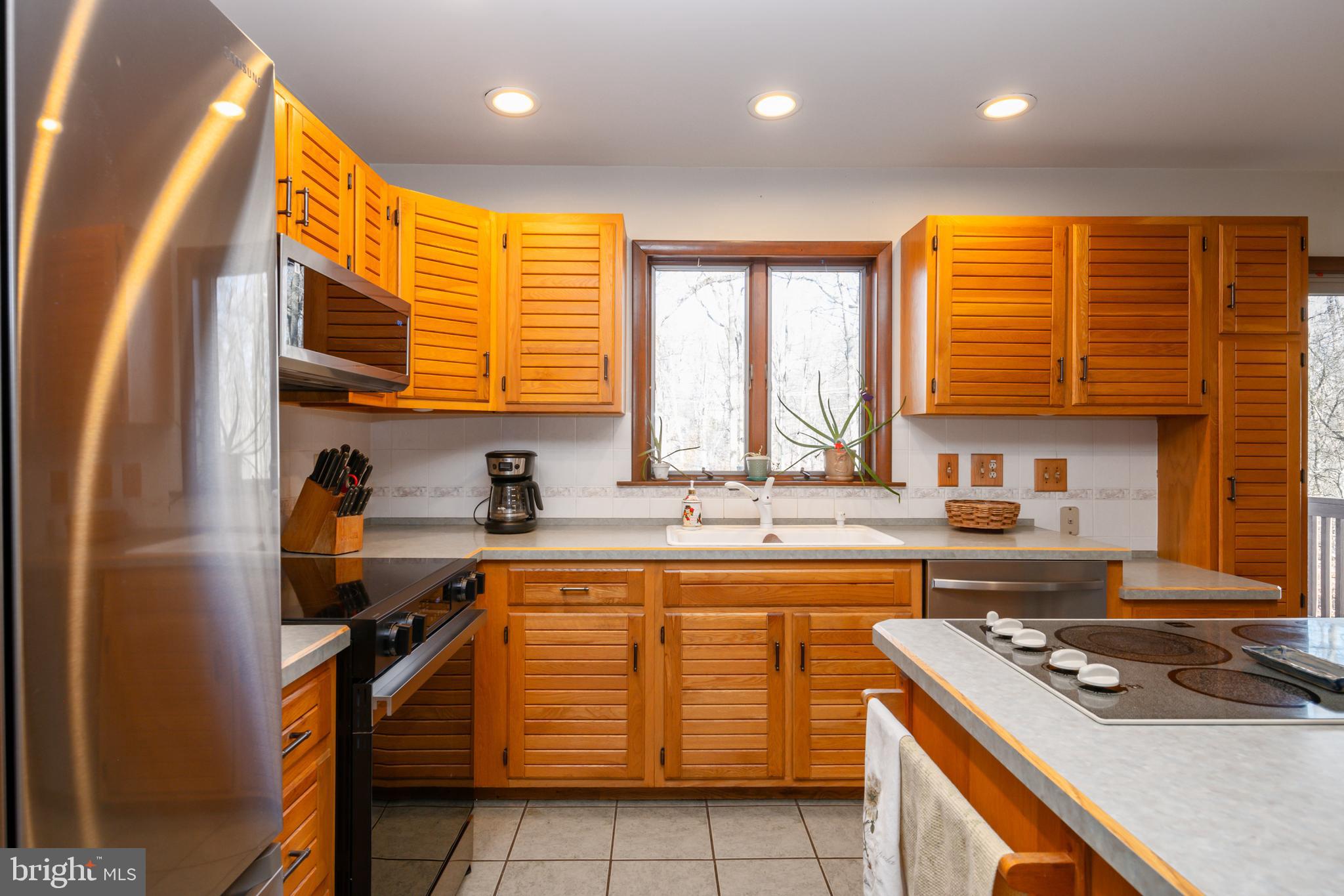 CHARMING RIDGE - Residential