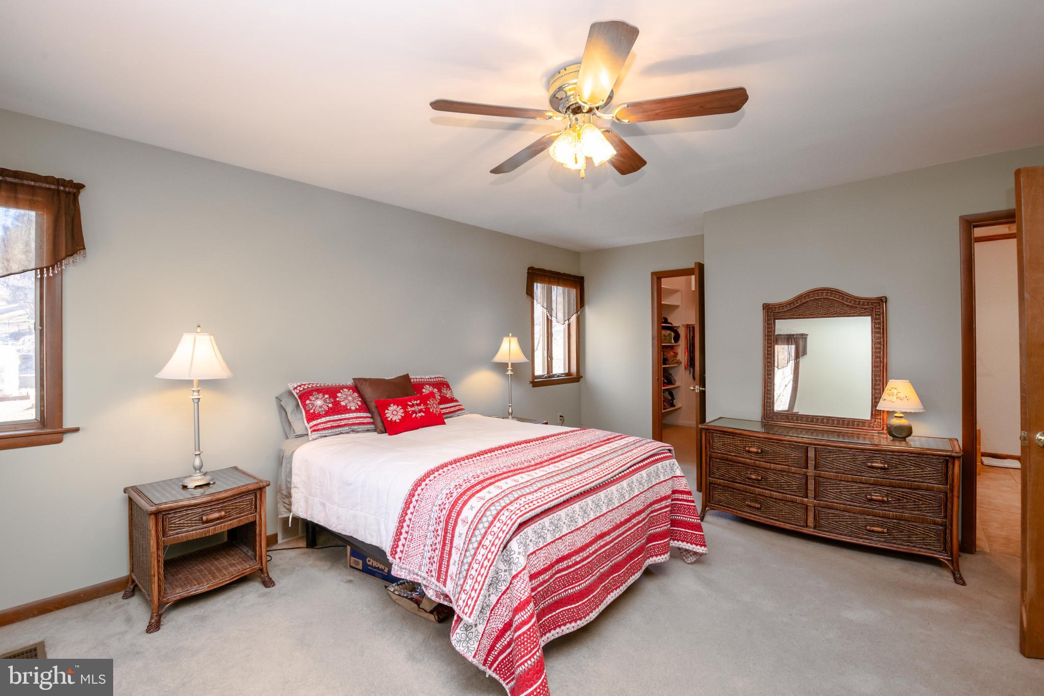 CHARMING RIDGE - Residential