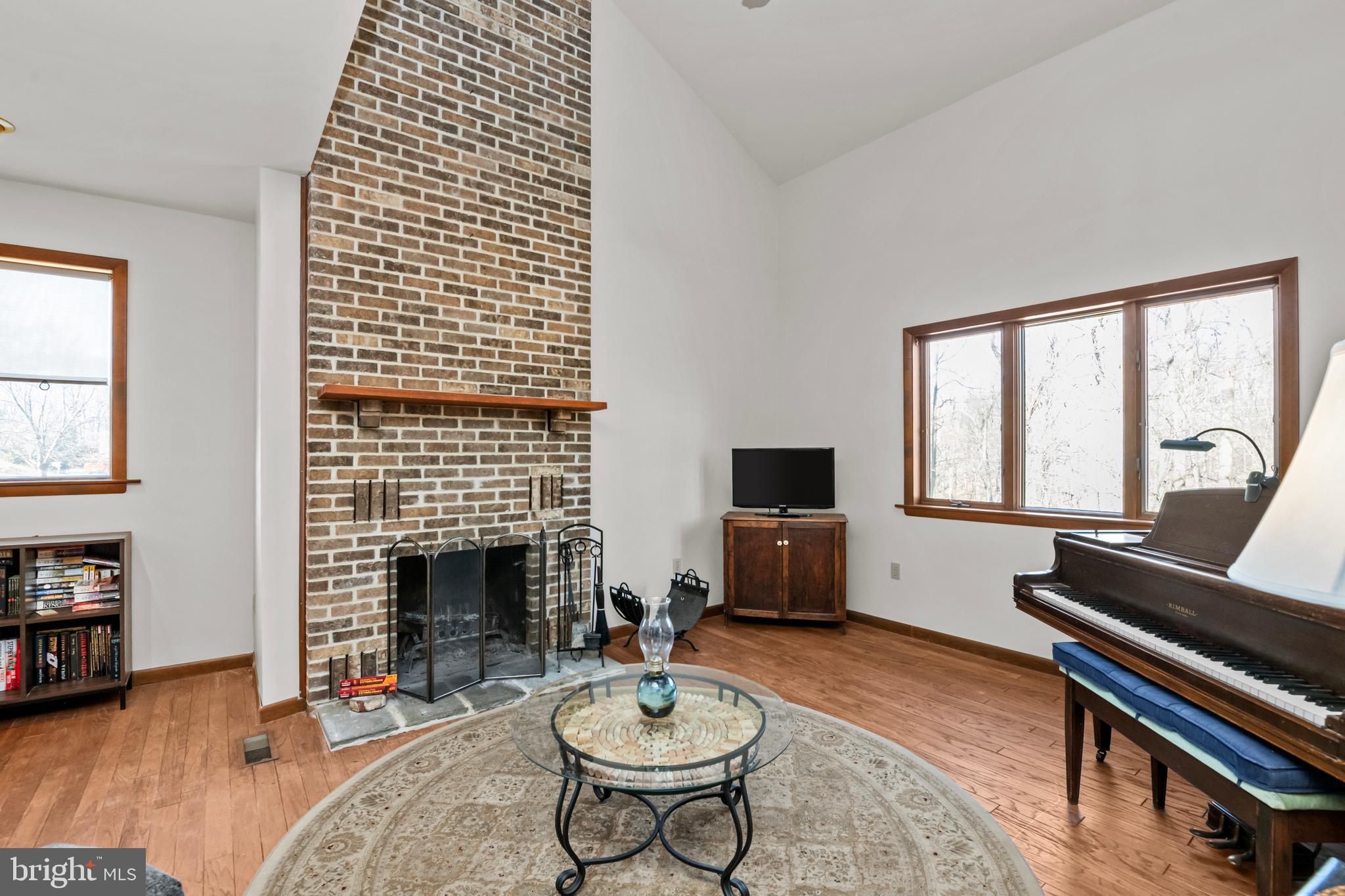 CHARMING RIDGE - Residential