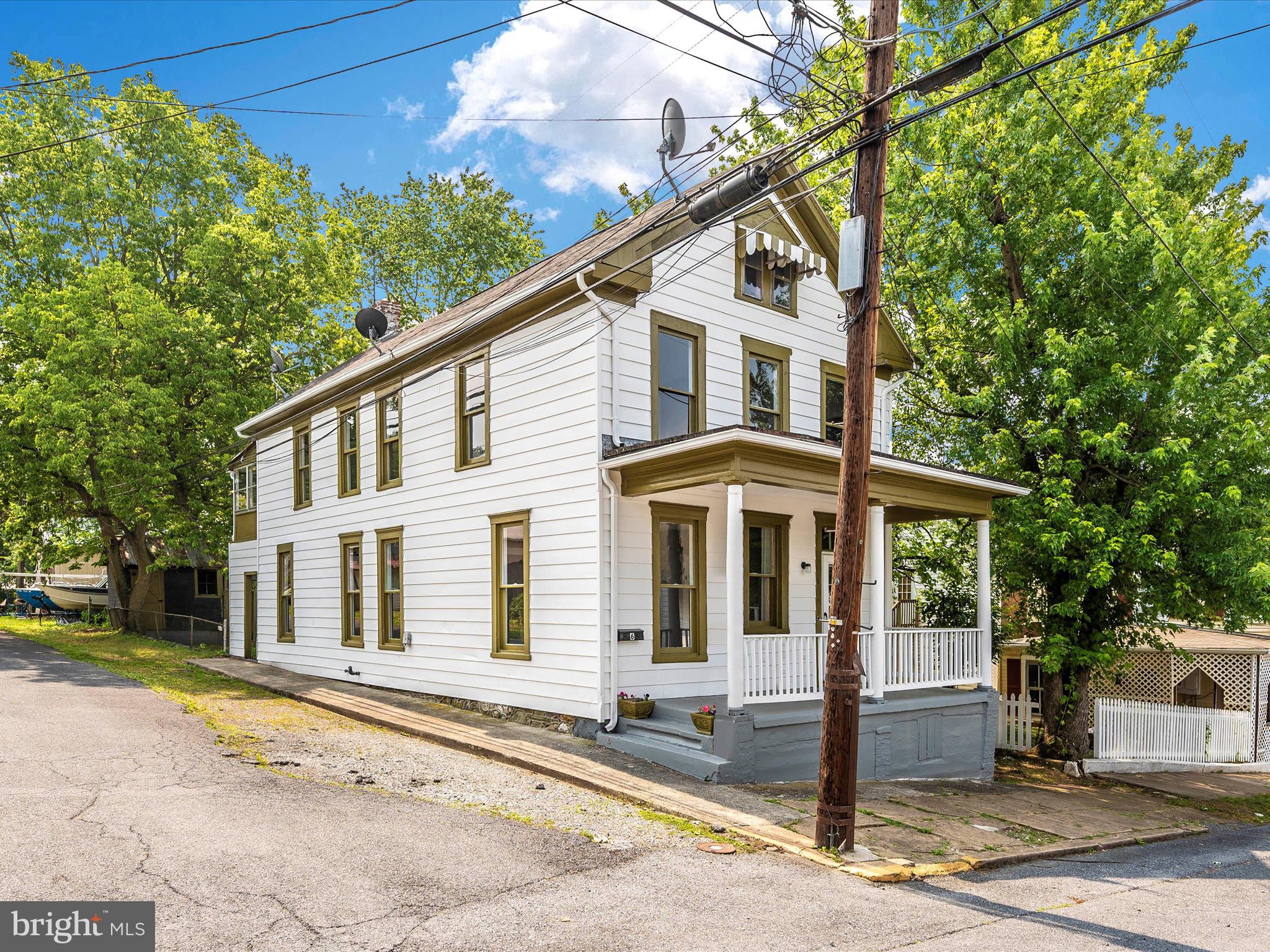 BRUNSWICK - Residential