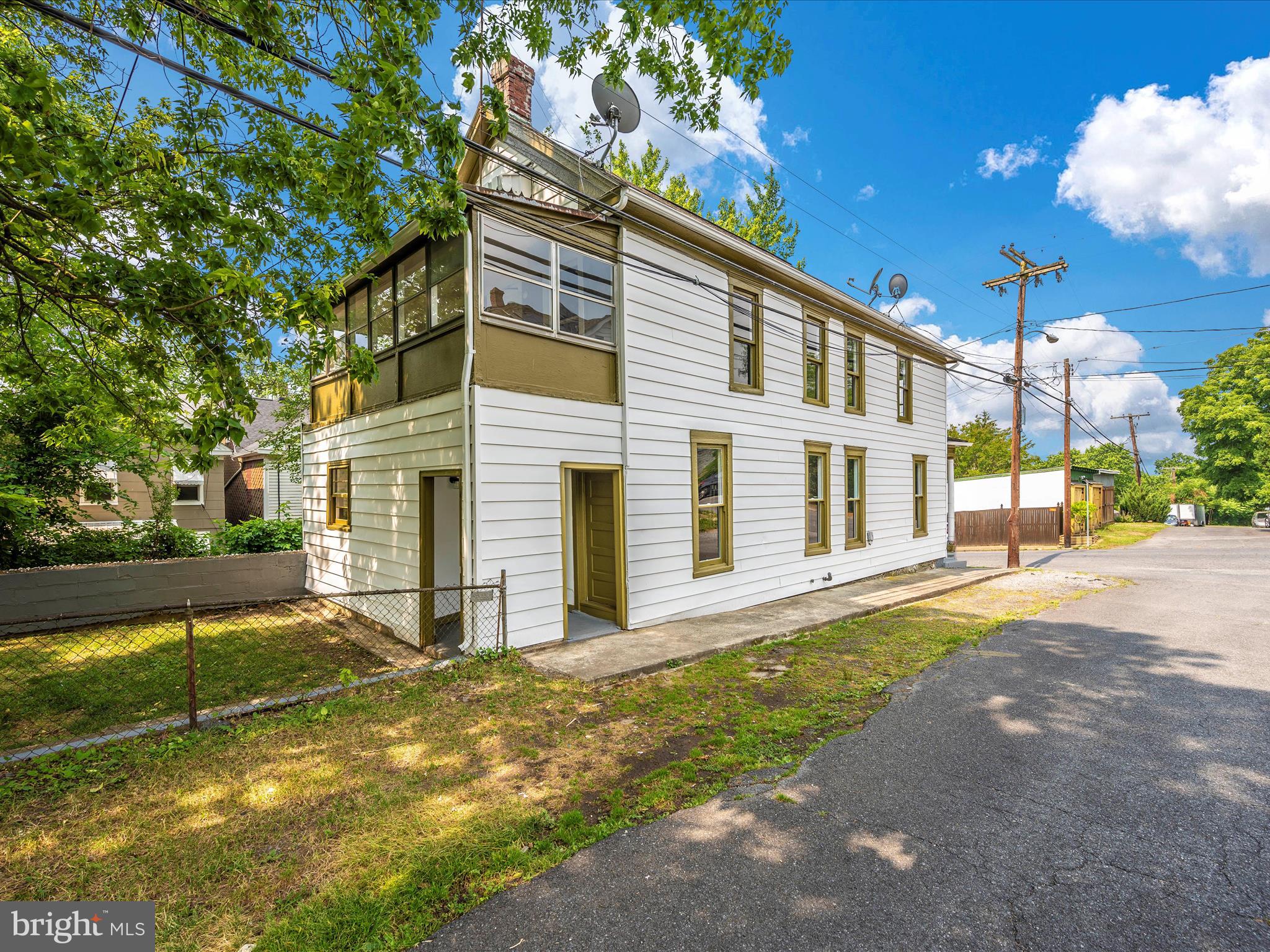 BRUNSWICK - Residential