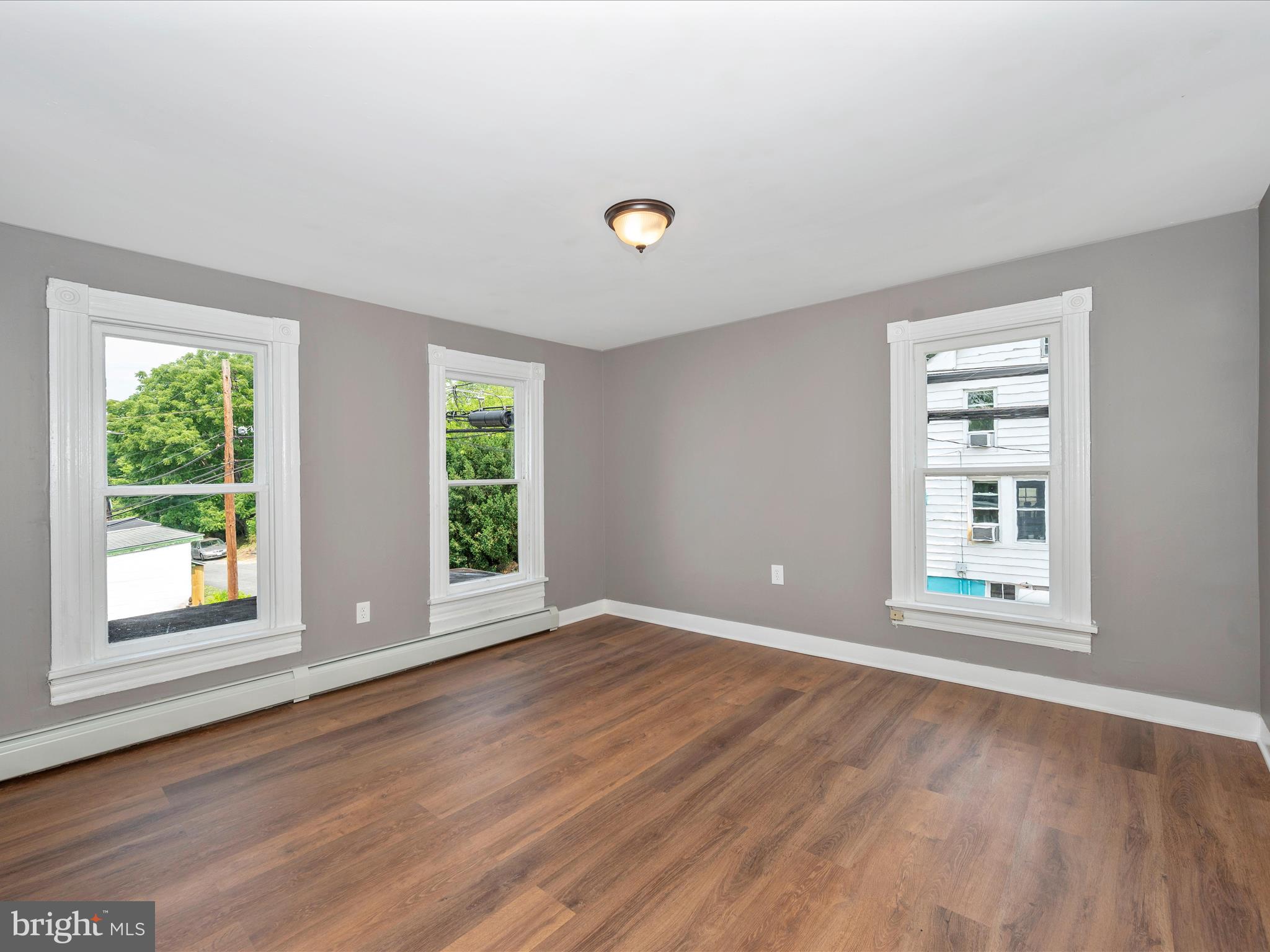 BRUNSWICK - Residential