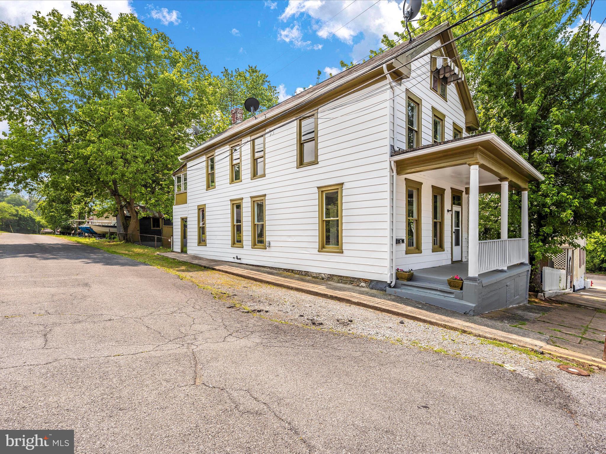 BRUNSWICK - Residential