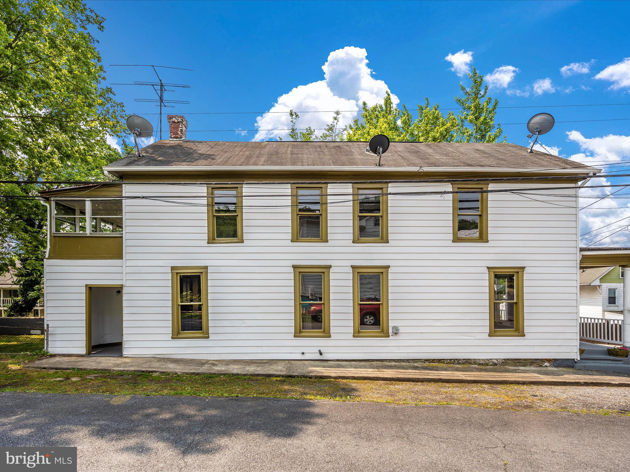 BRUNSWICK - Residential