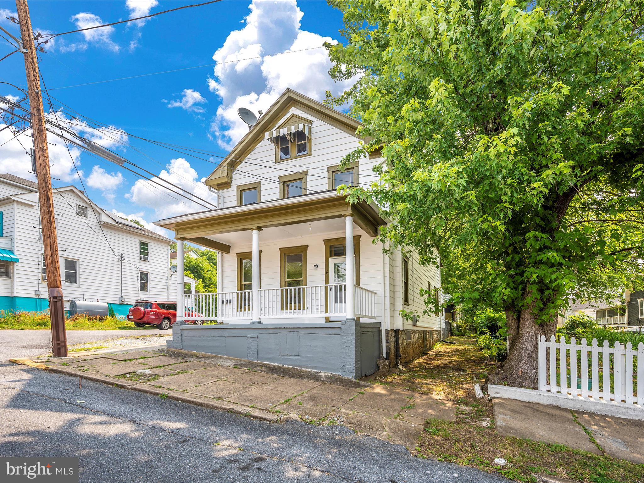 BRUNSWICK - Residential