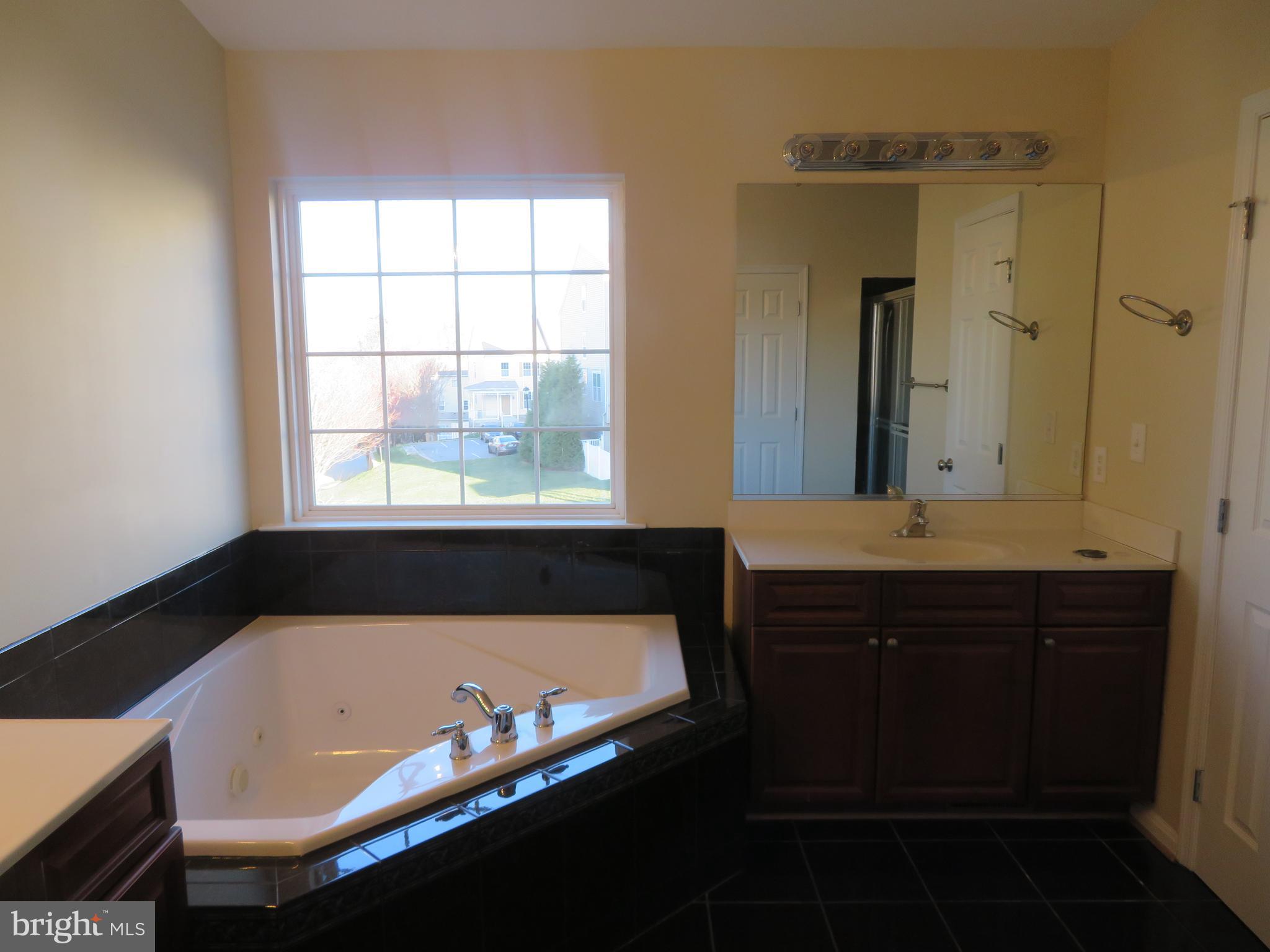 SAN FRANCISCO BY THE BAY - Residential Lease