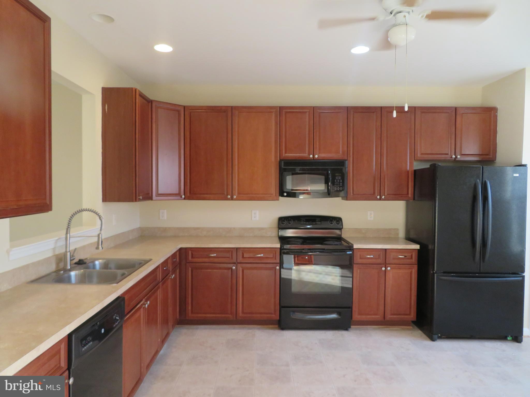 SAN FRANCISCO BY THE BAY - Residential Lease