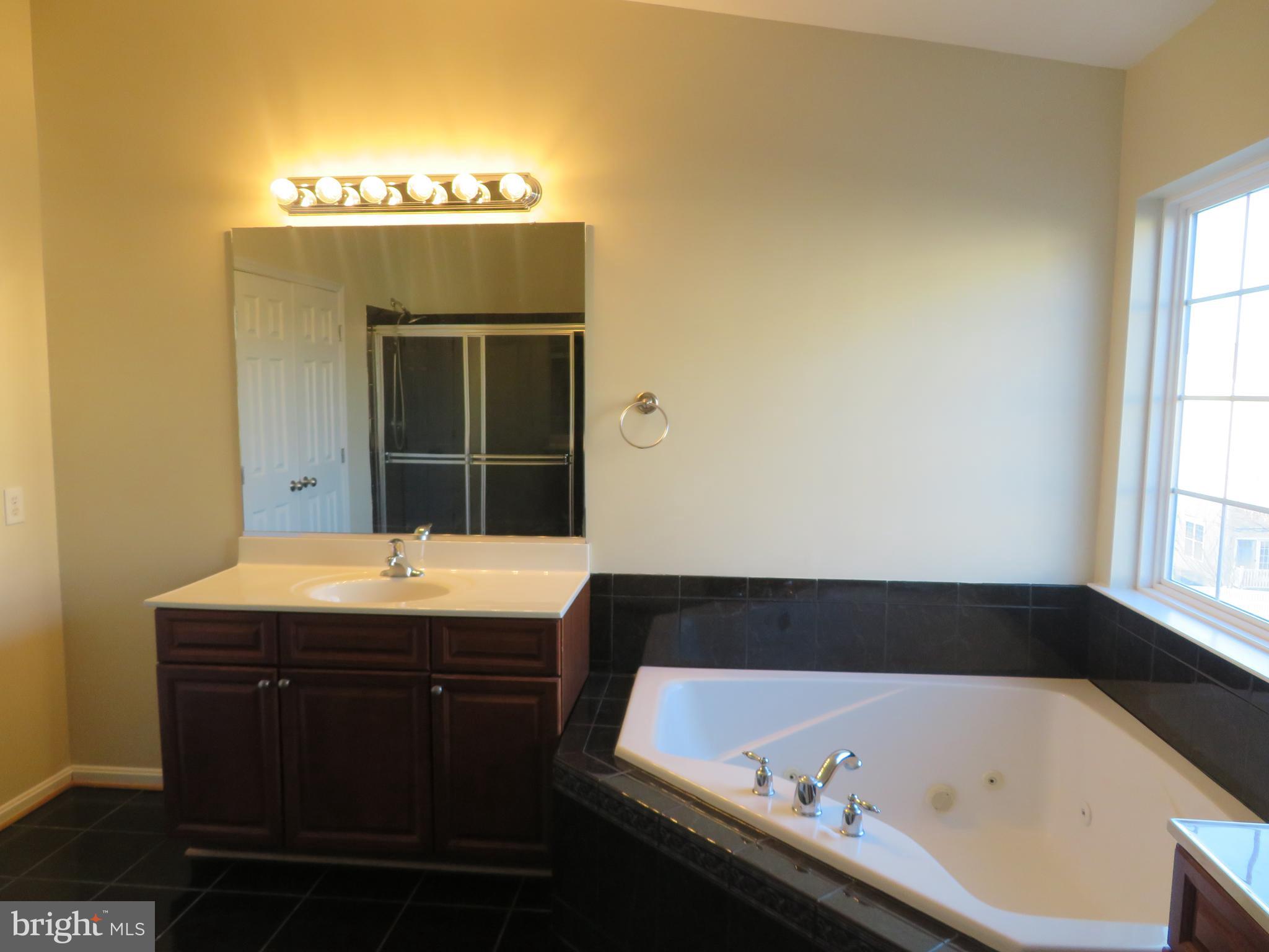 SAN FRANCISCO BY THE BAY - Residential Lease