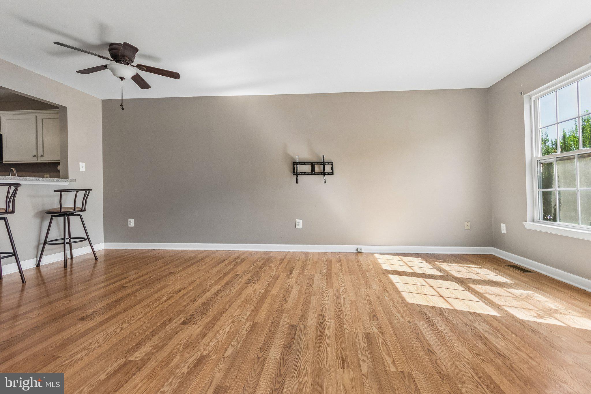 833 GALLOWS COURT