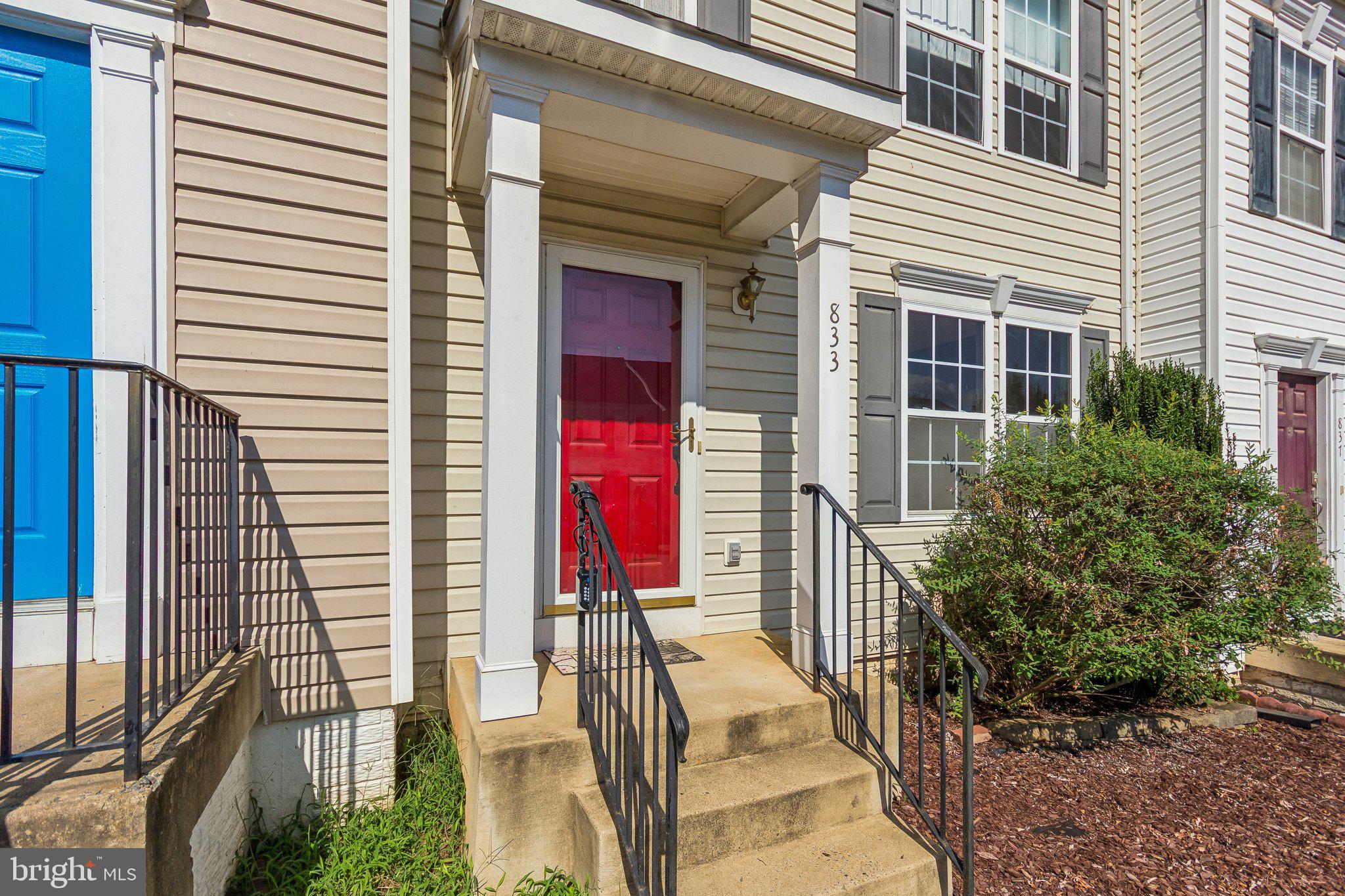 833 GALLOWS COURT