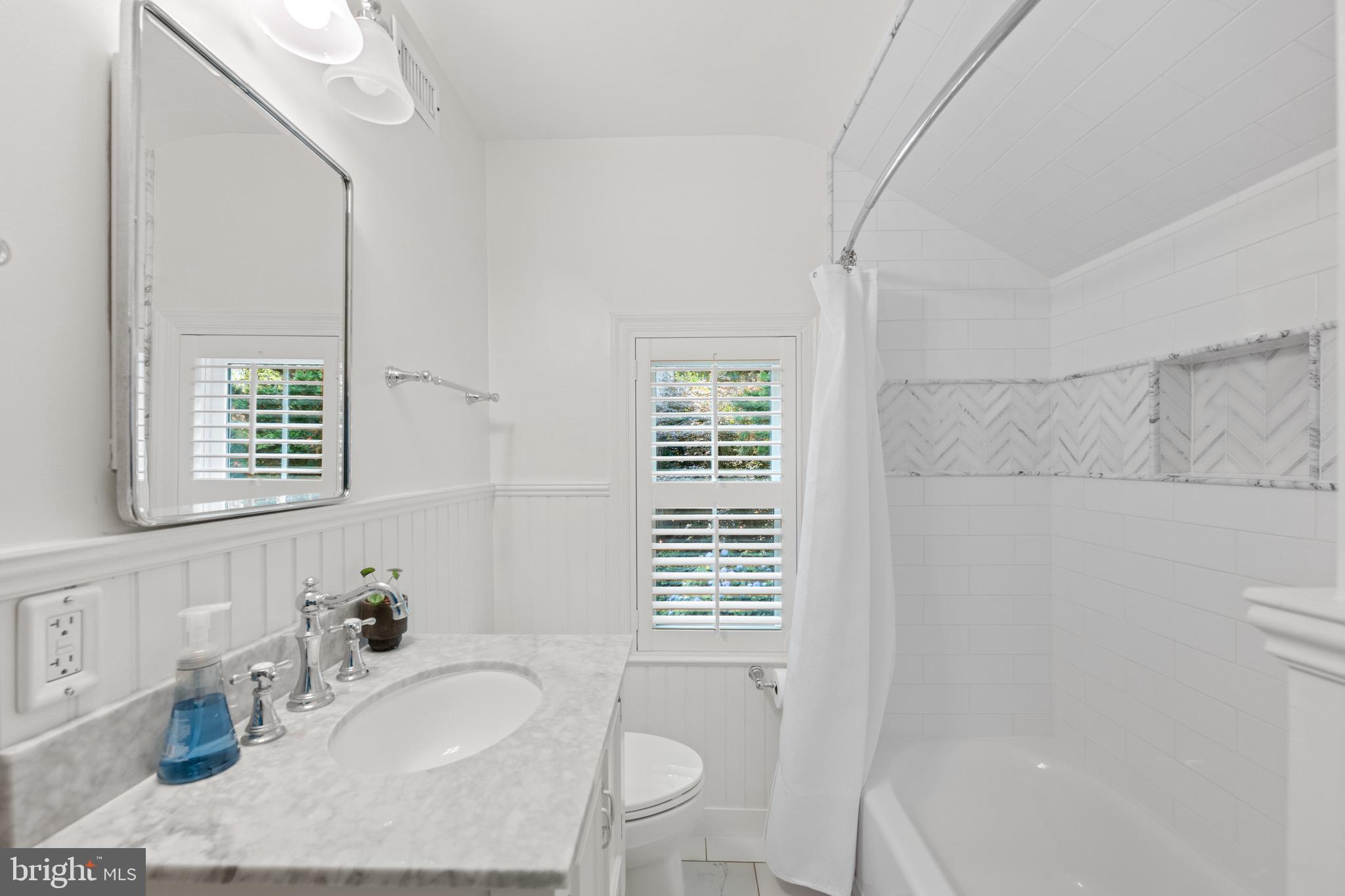 WOODACRES - Residential