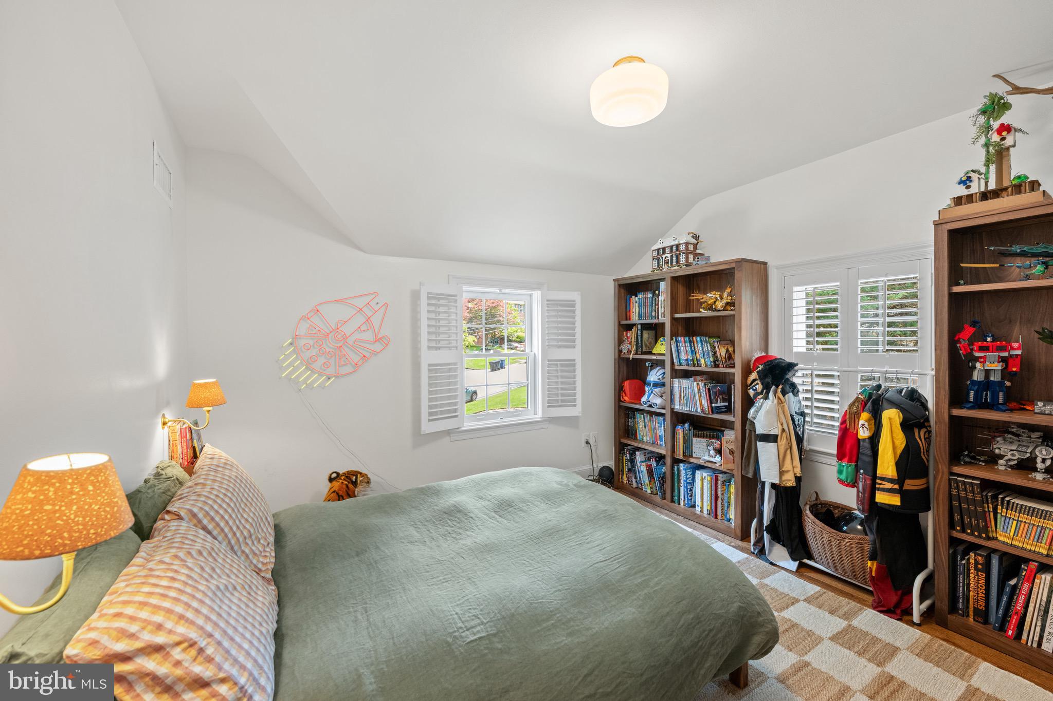 WOODACRES - Residential