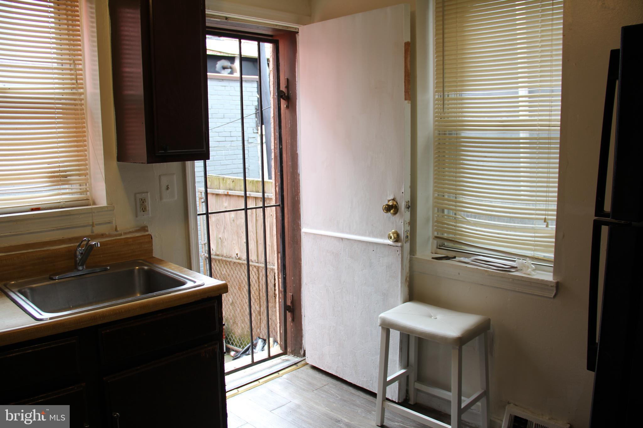 KENSINGTON - Residential